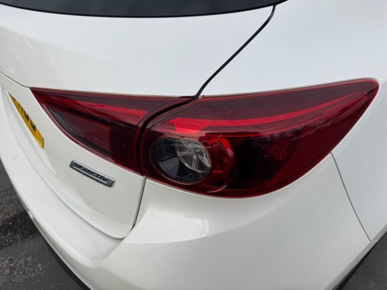 Mazda Mazda3 view 18