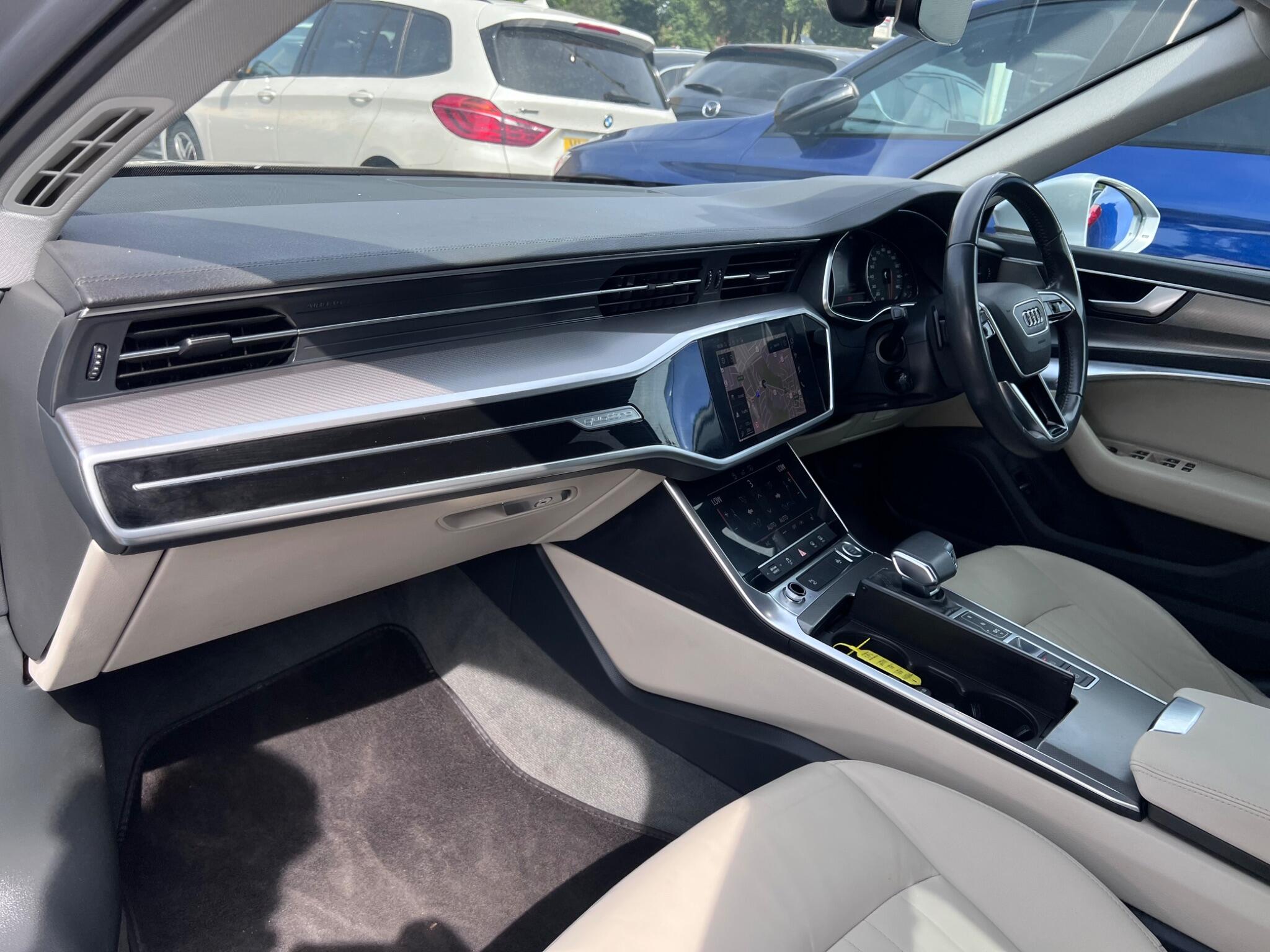 Audi A6 Saloon view 38