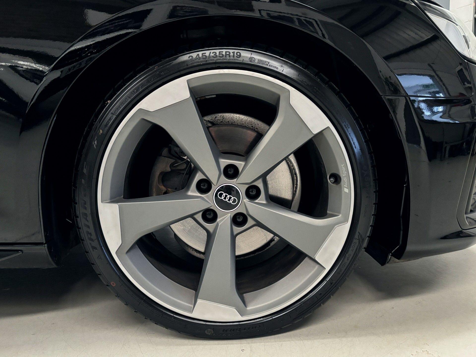 Audi A4 view 32