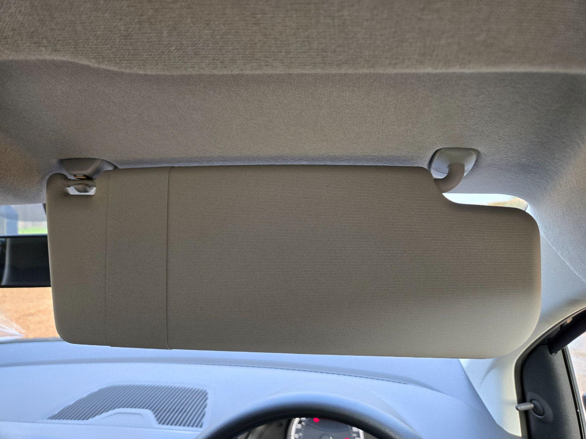 2013 Volkswagen up! 1.0 Move up! ASG Euro 5 5dr • 45,000 miles image 49