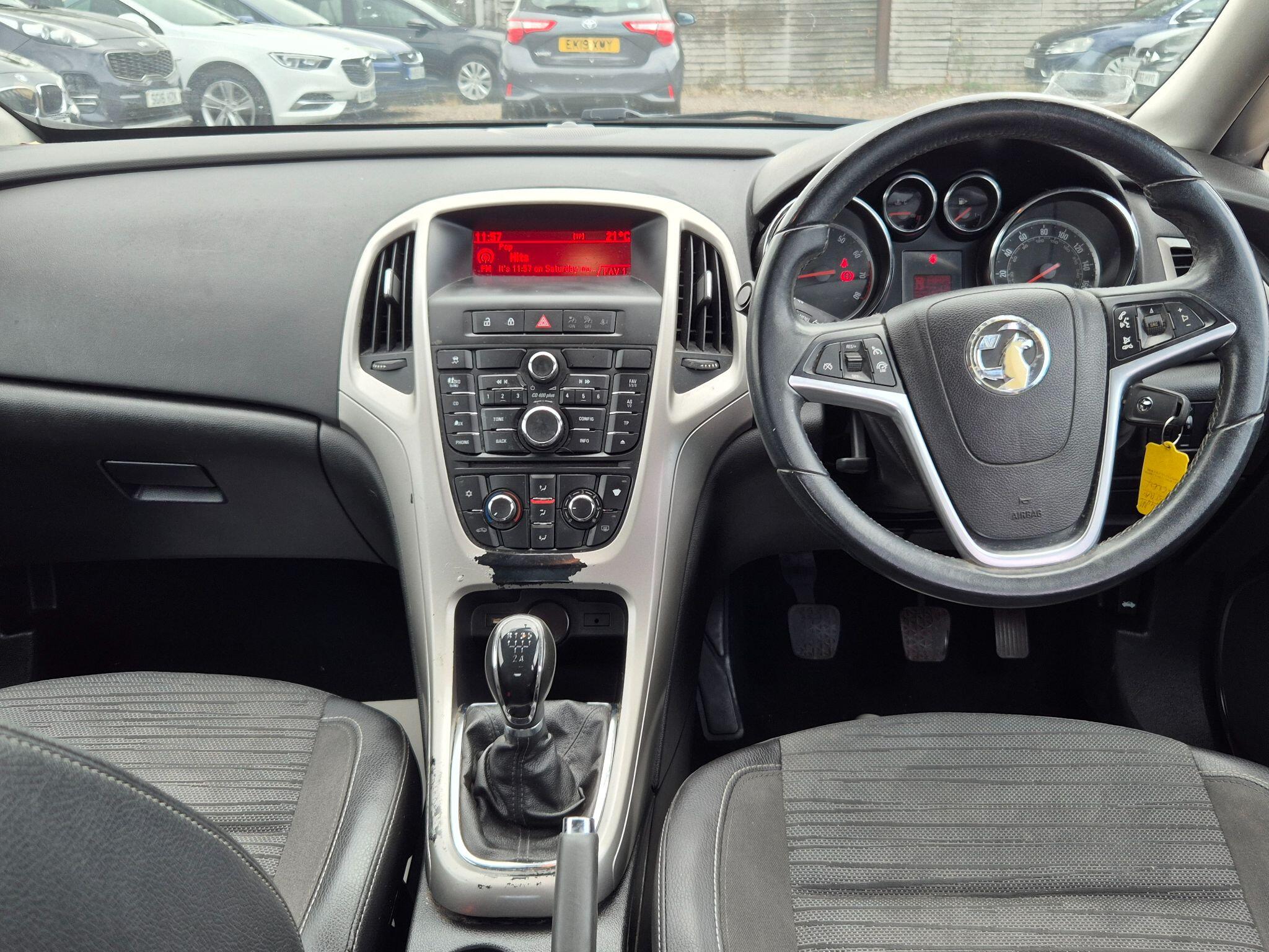 Vauxhall Astra view 14