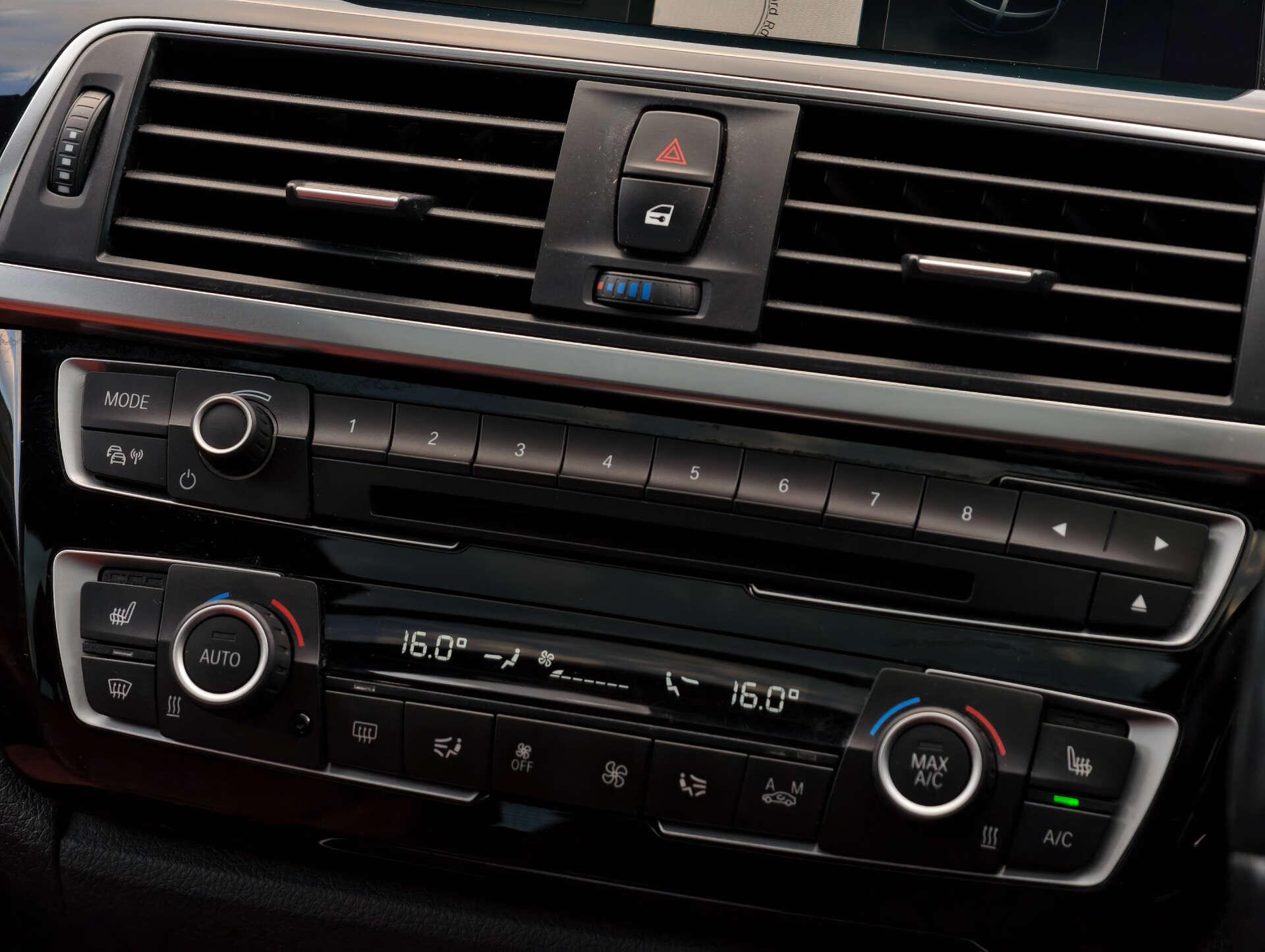 BMW 3 Series view 37