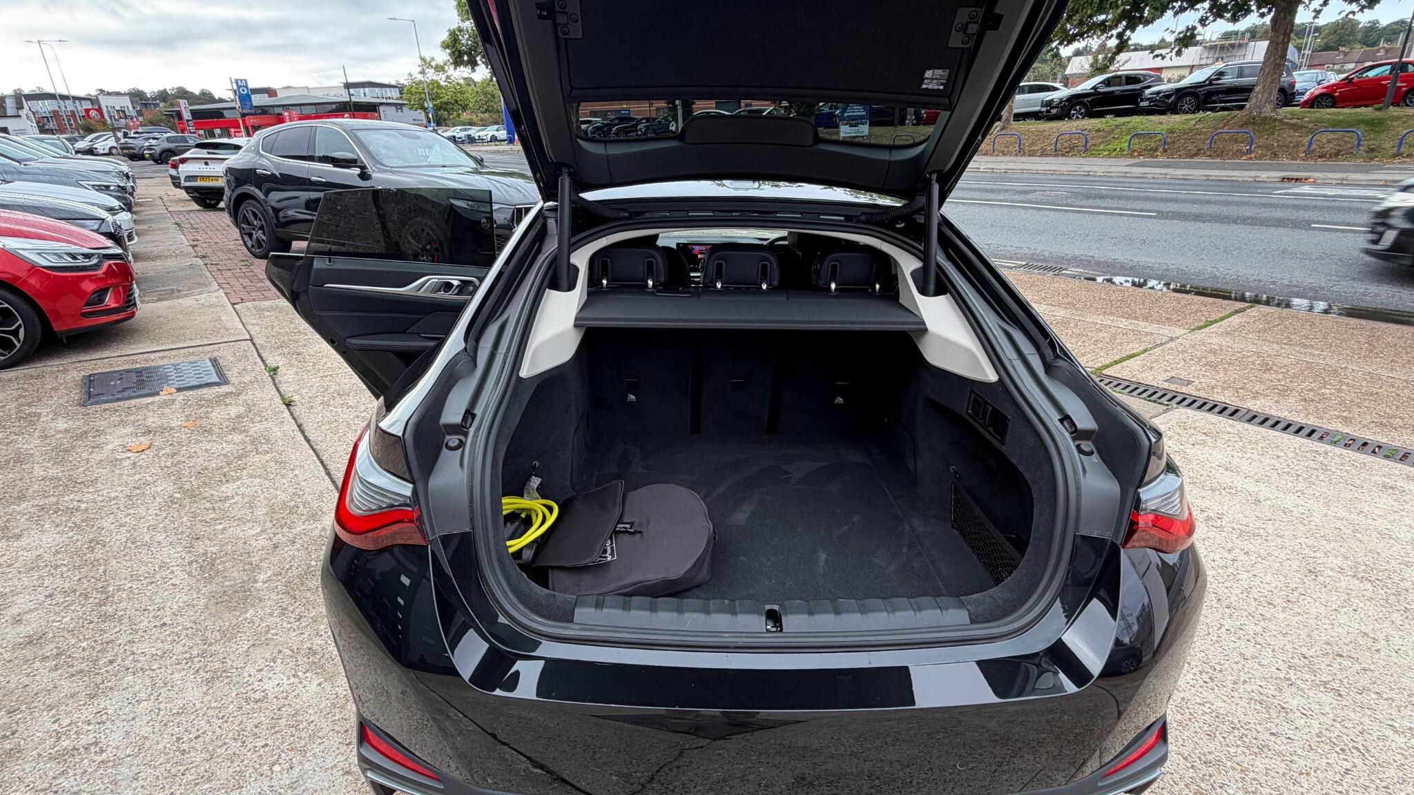 BMW I4 view 29
