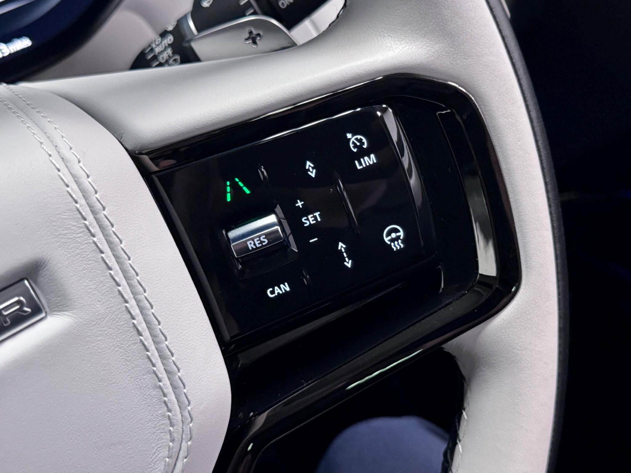 Land Rover Range Rover Sport view 32