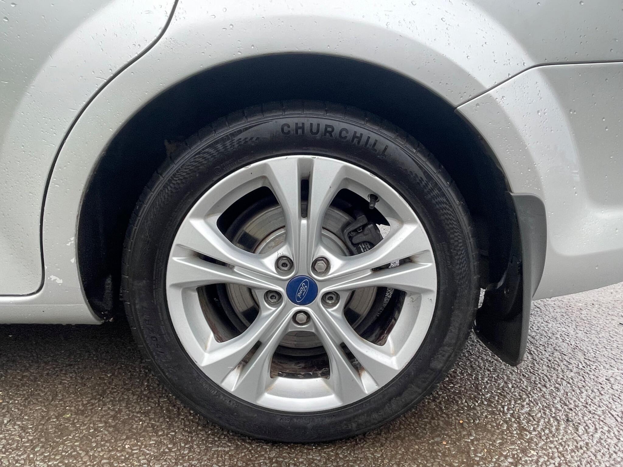 2011 Ford Mondeo image 28