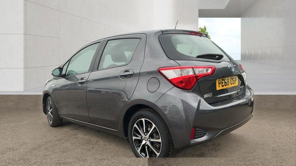 Toyota Yaris view 5