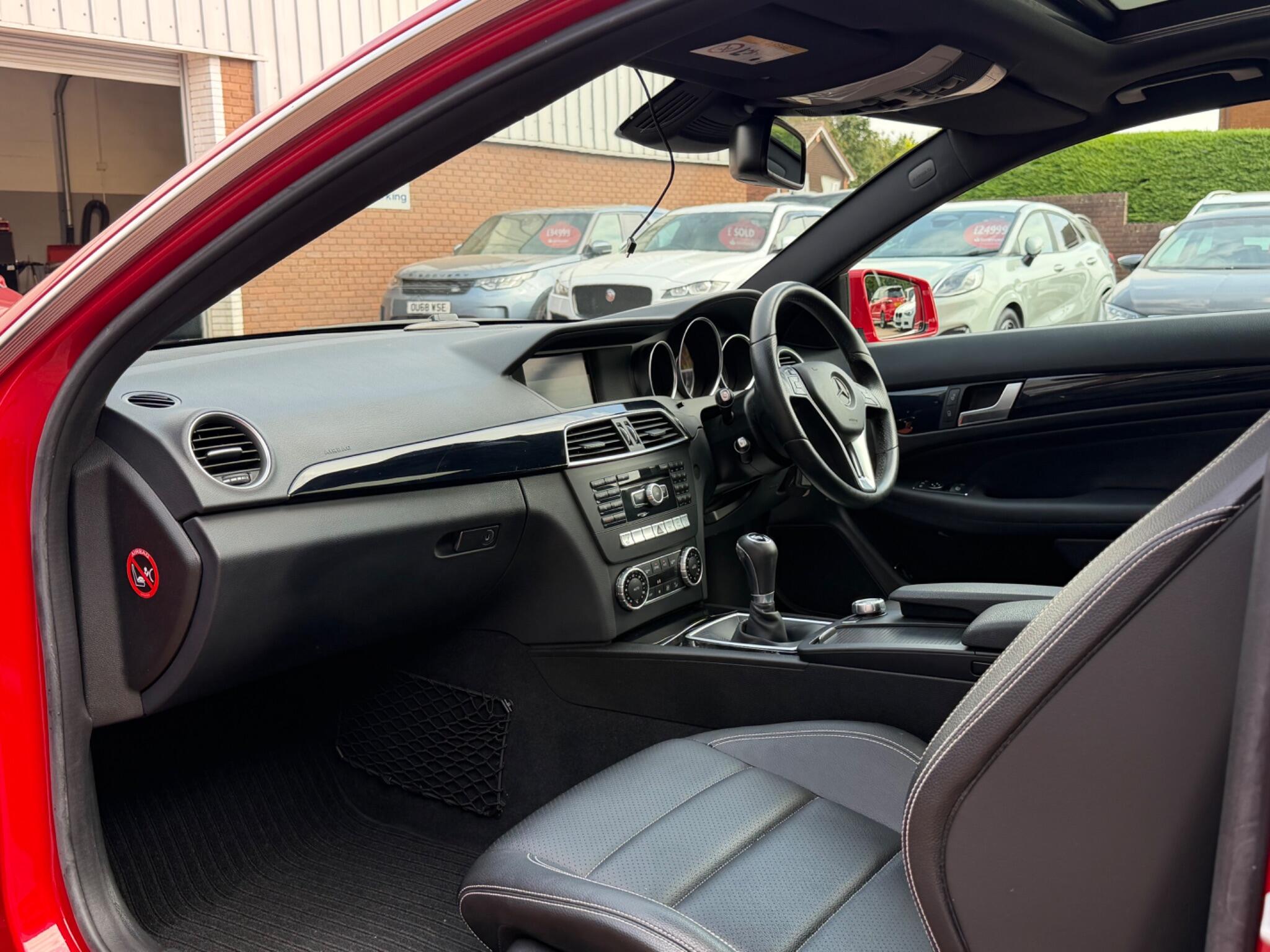 Mercedes-Benz C-Class view 4