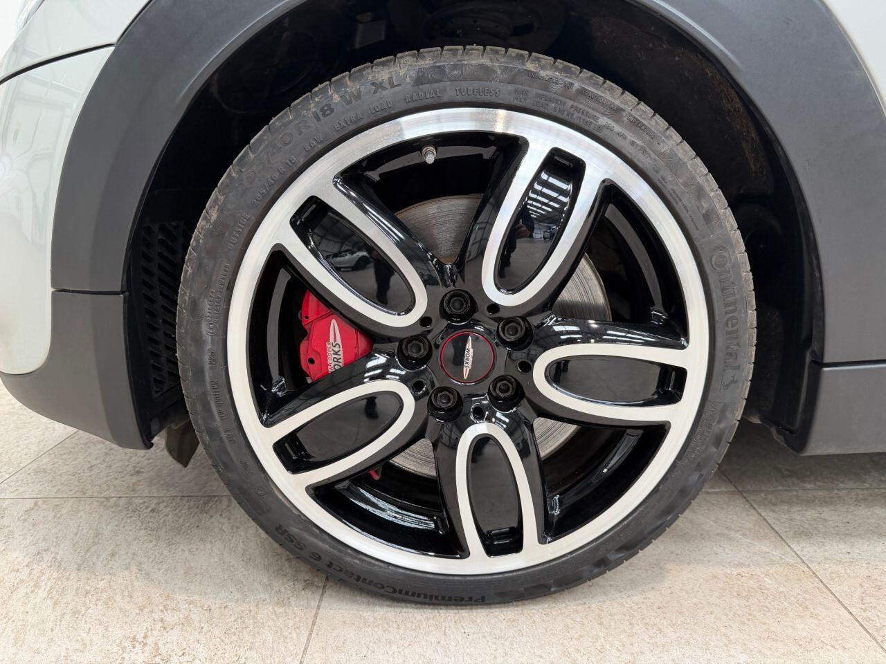 Mini Cooper view 10