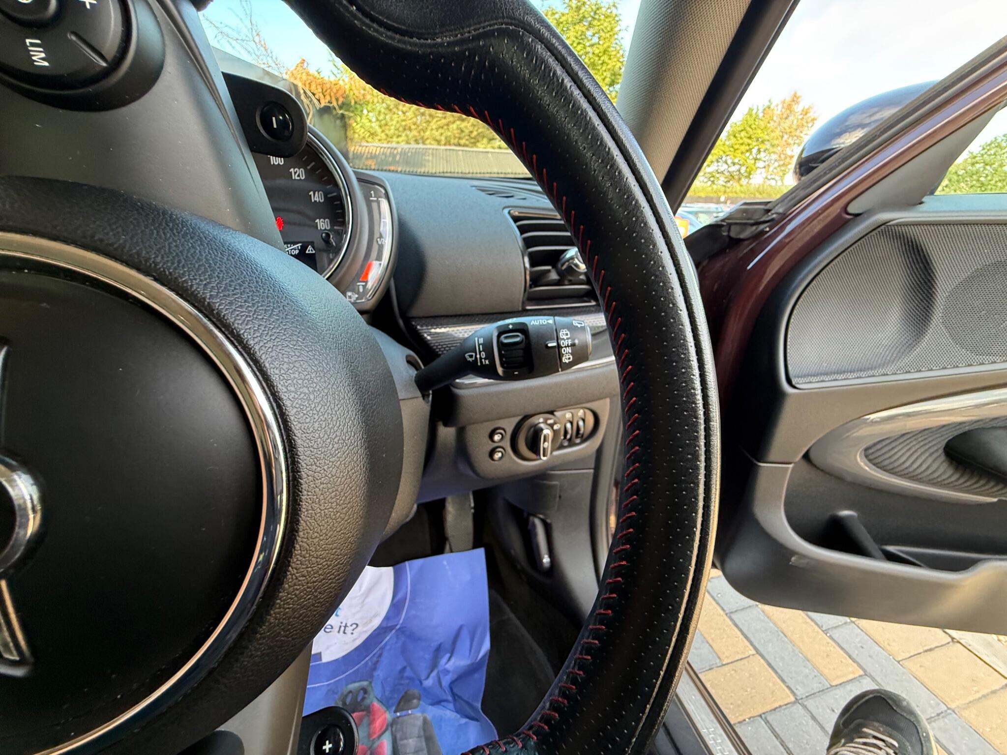 Mini Clubman view 32