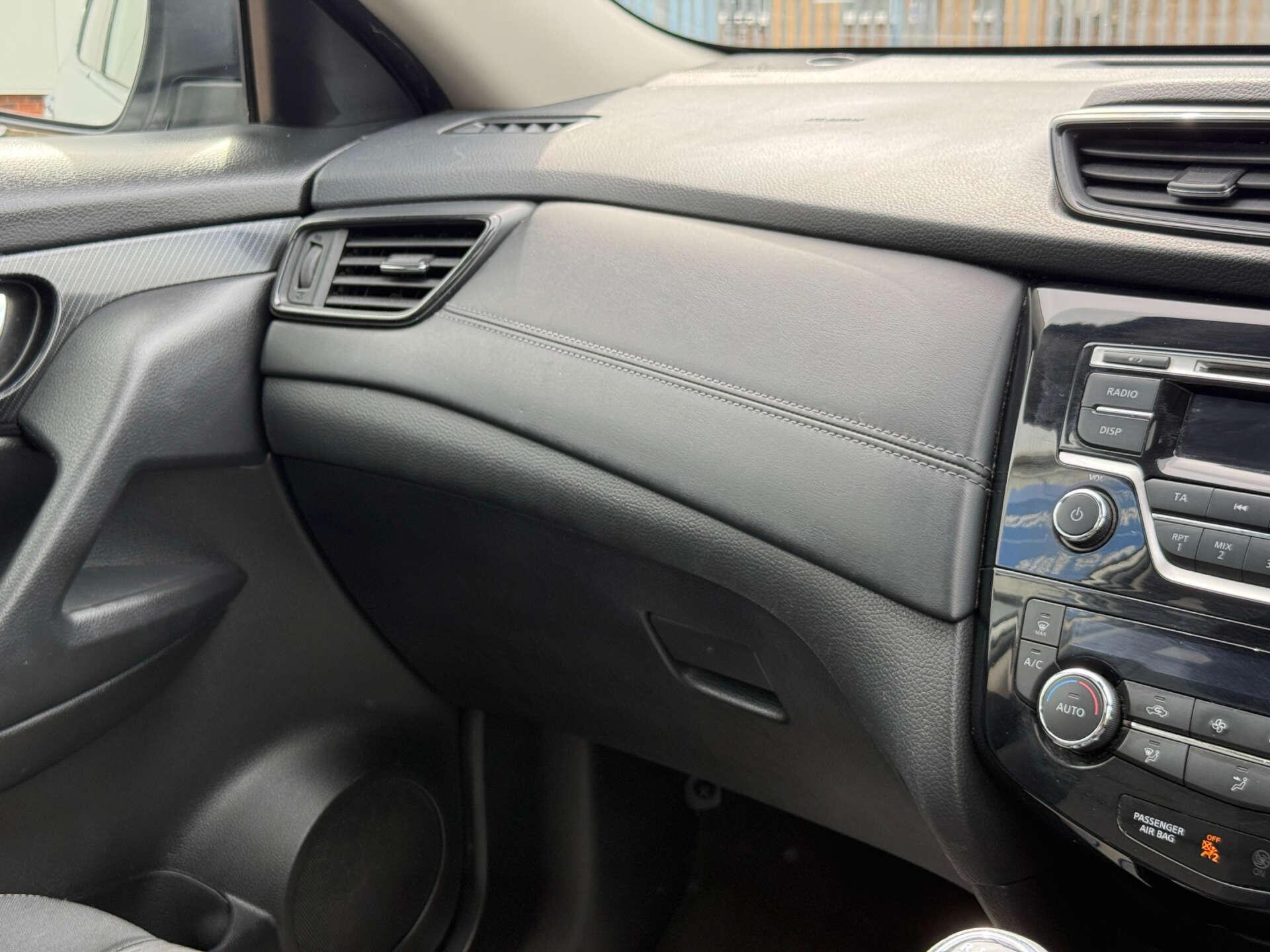 Nissan X-Trail view 17