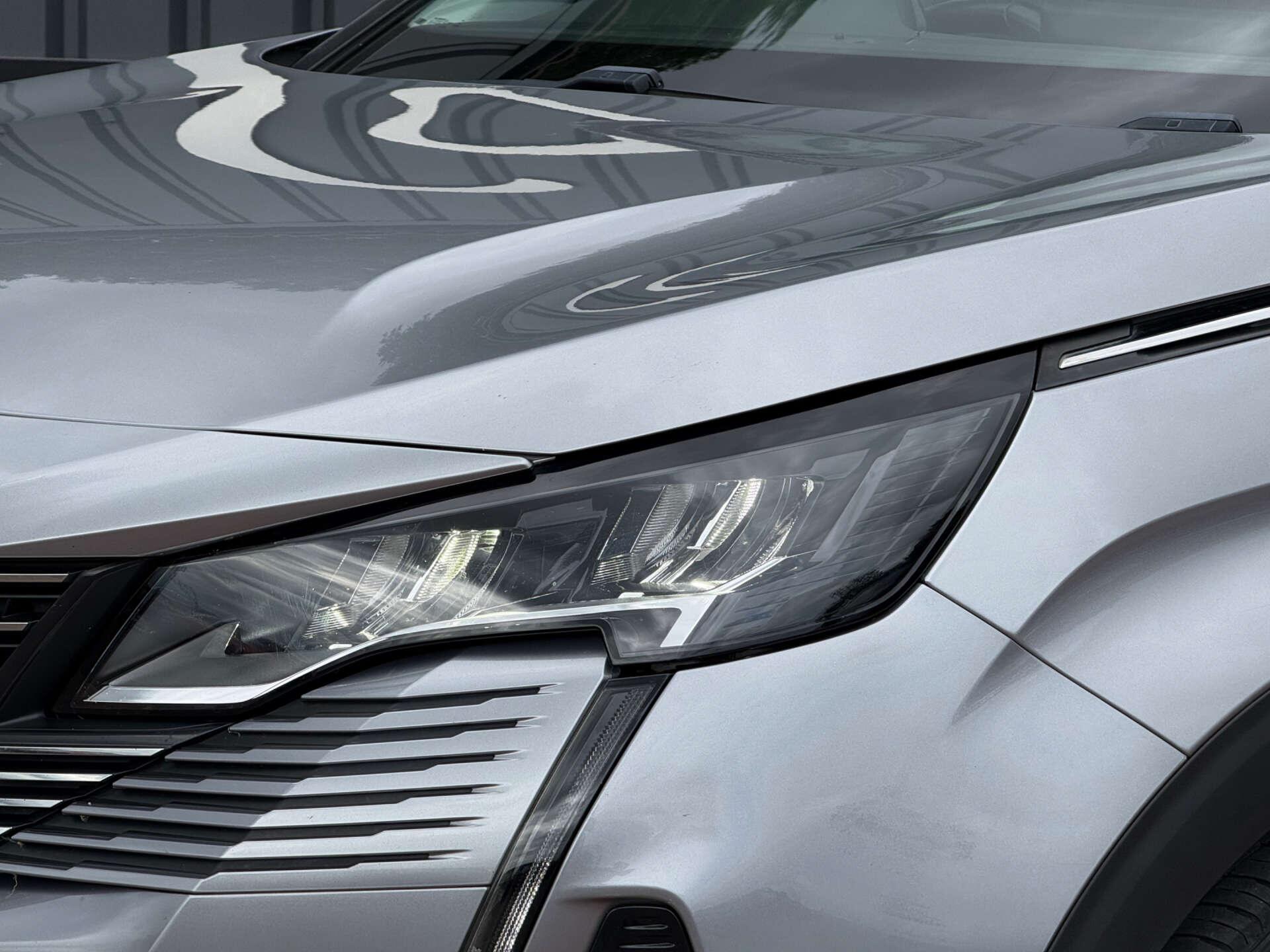Peugeot 3008 view 5