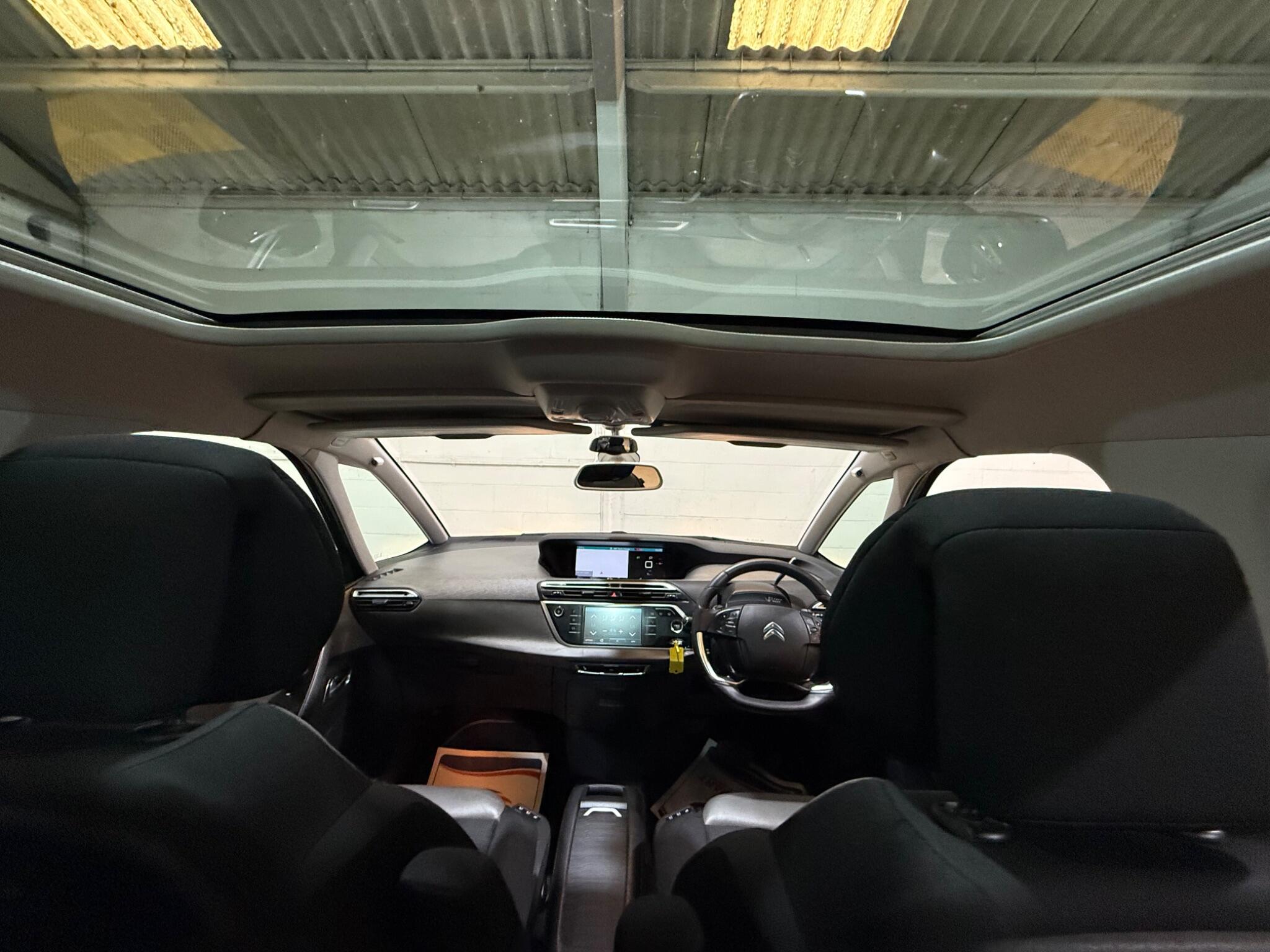 Citroen Grand C4 Picasso view 74