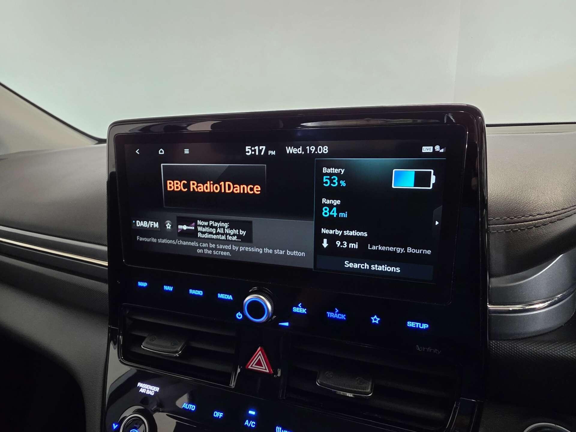 Hyundai Ioniq view 43