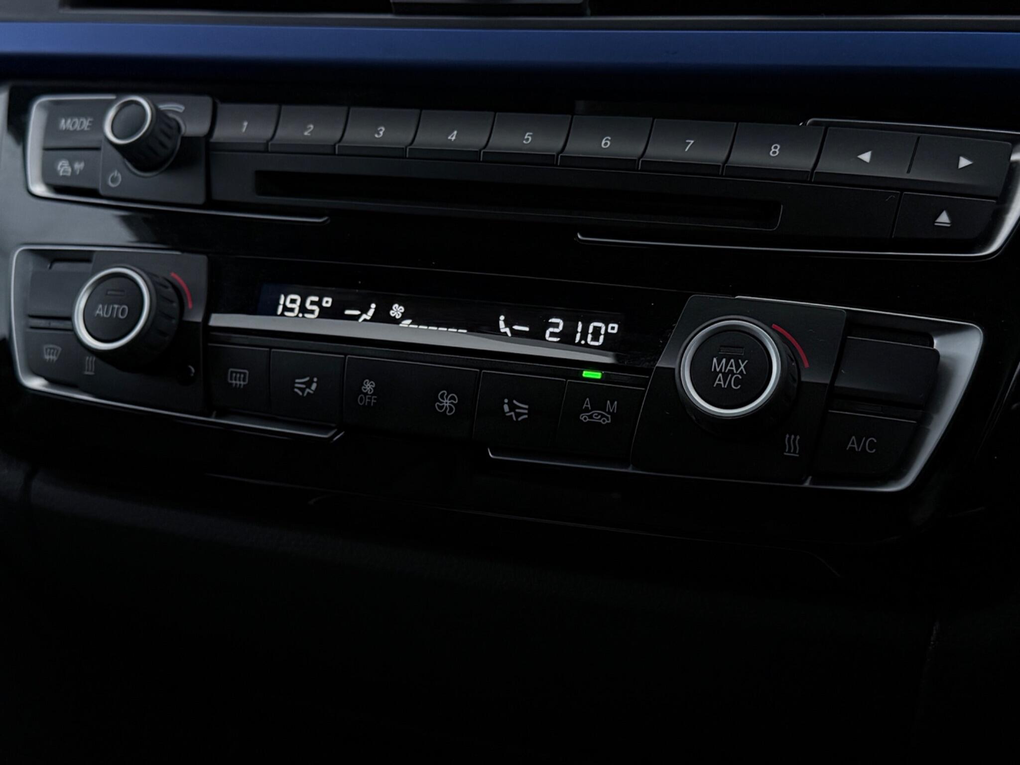 BMW 3 Series view 26