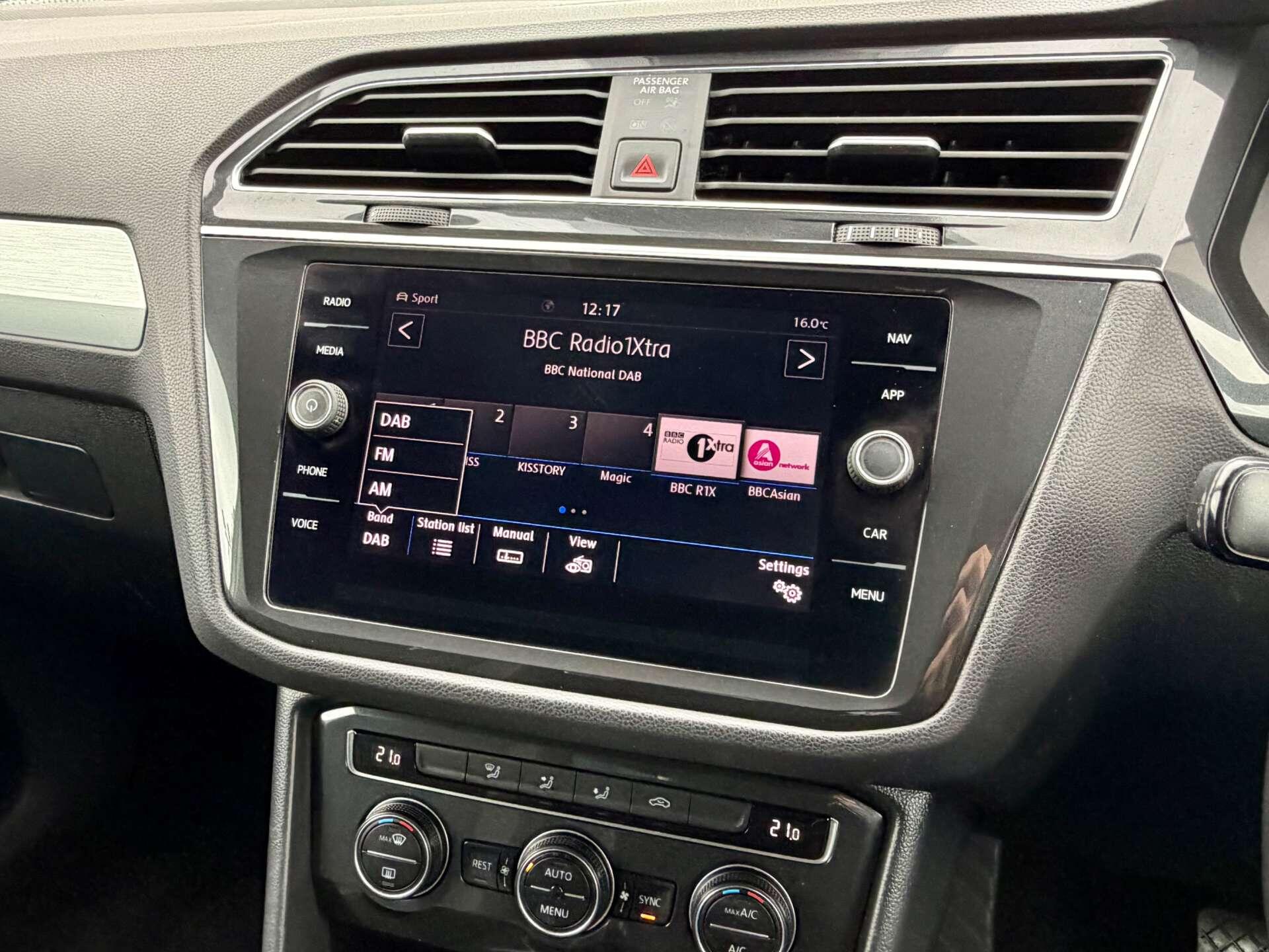 Volkswagen Tiguan view 50