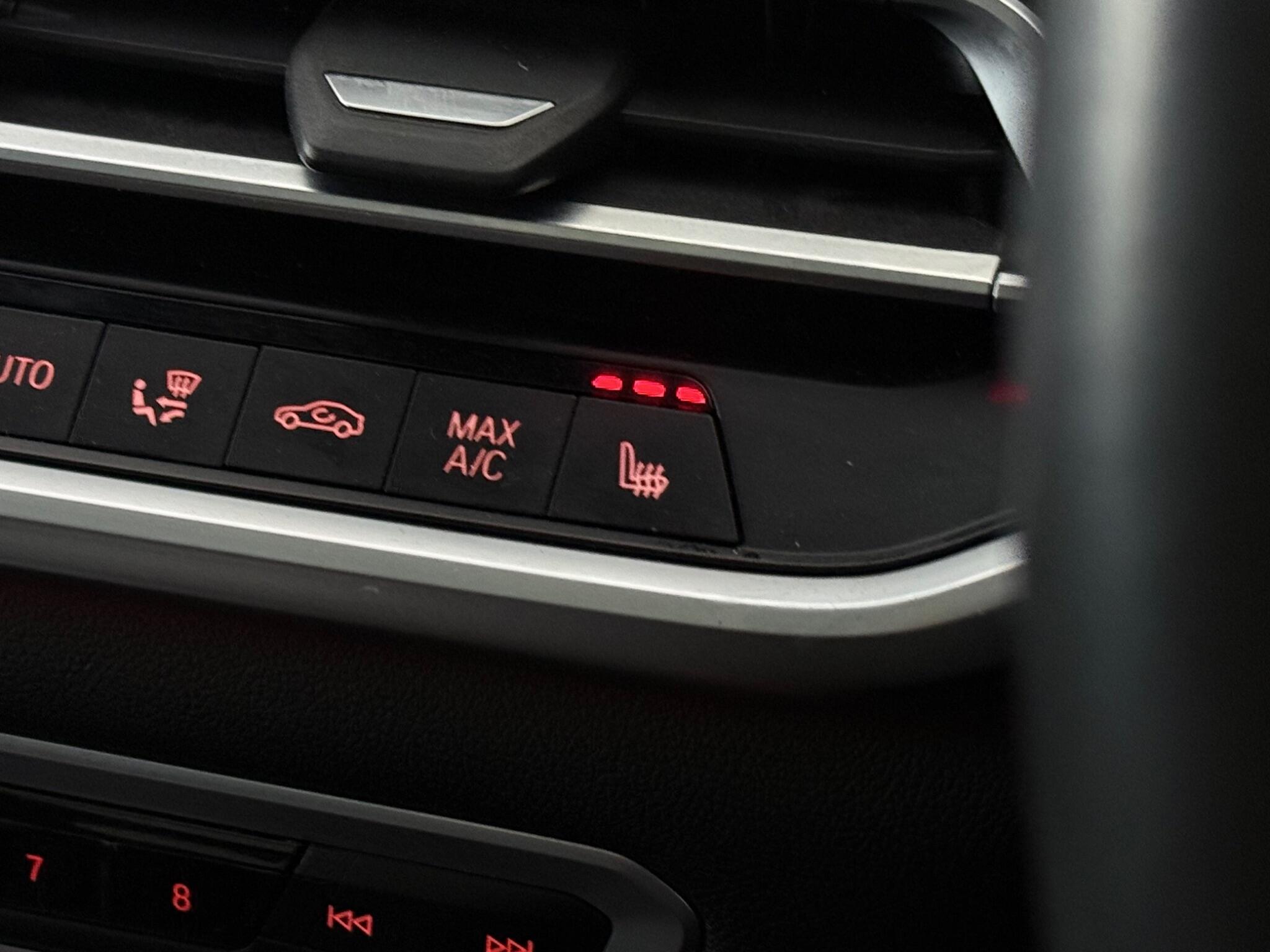 BMW X7 view 29