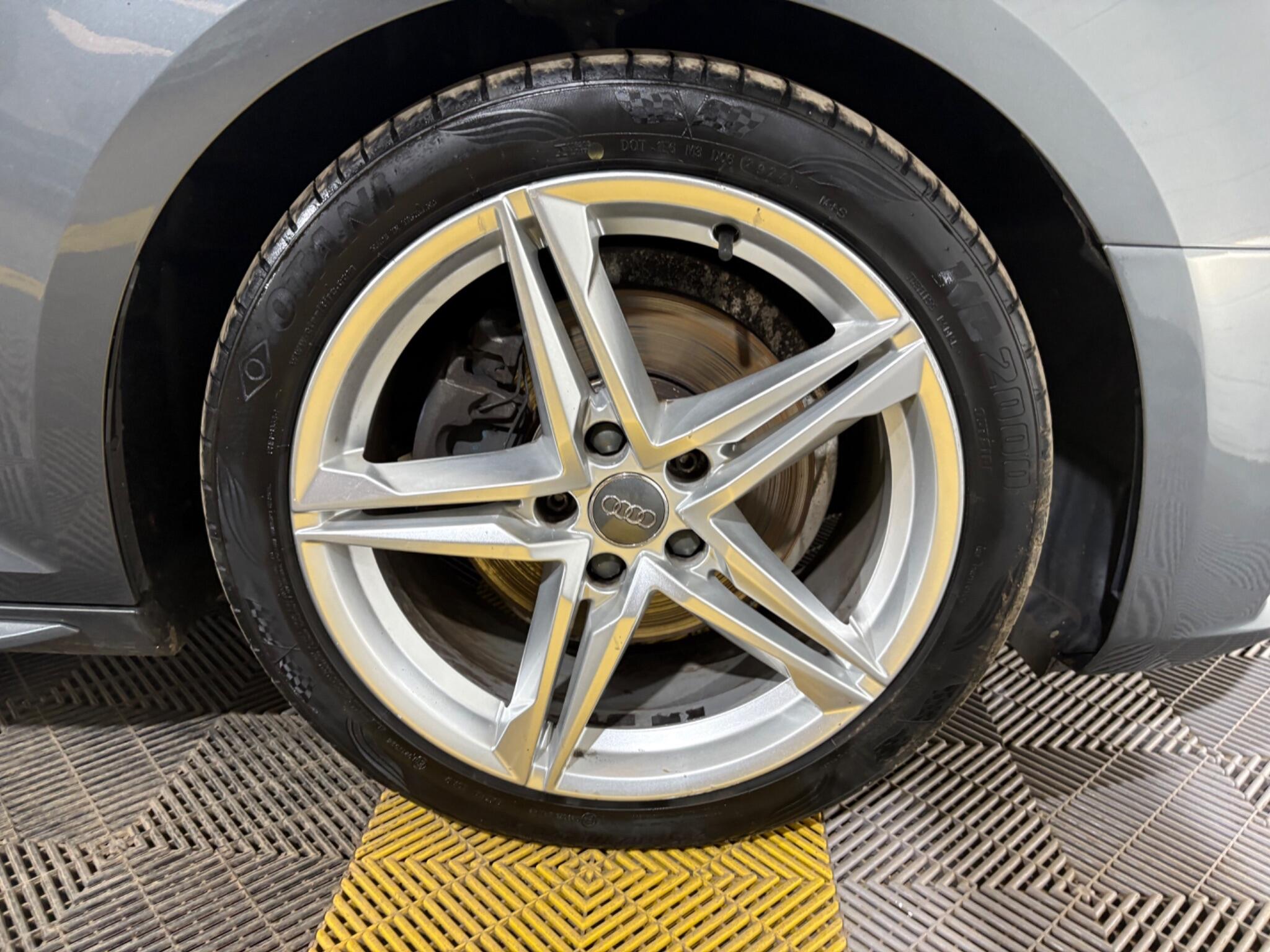 Audi A4 view 42