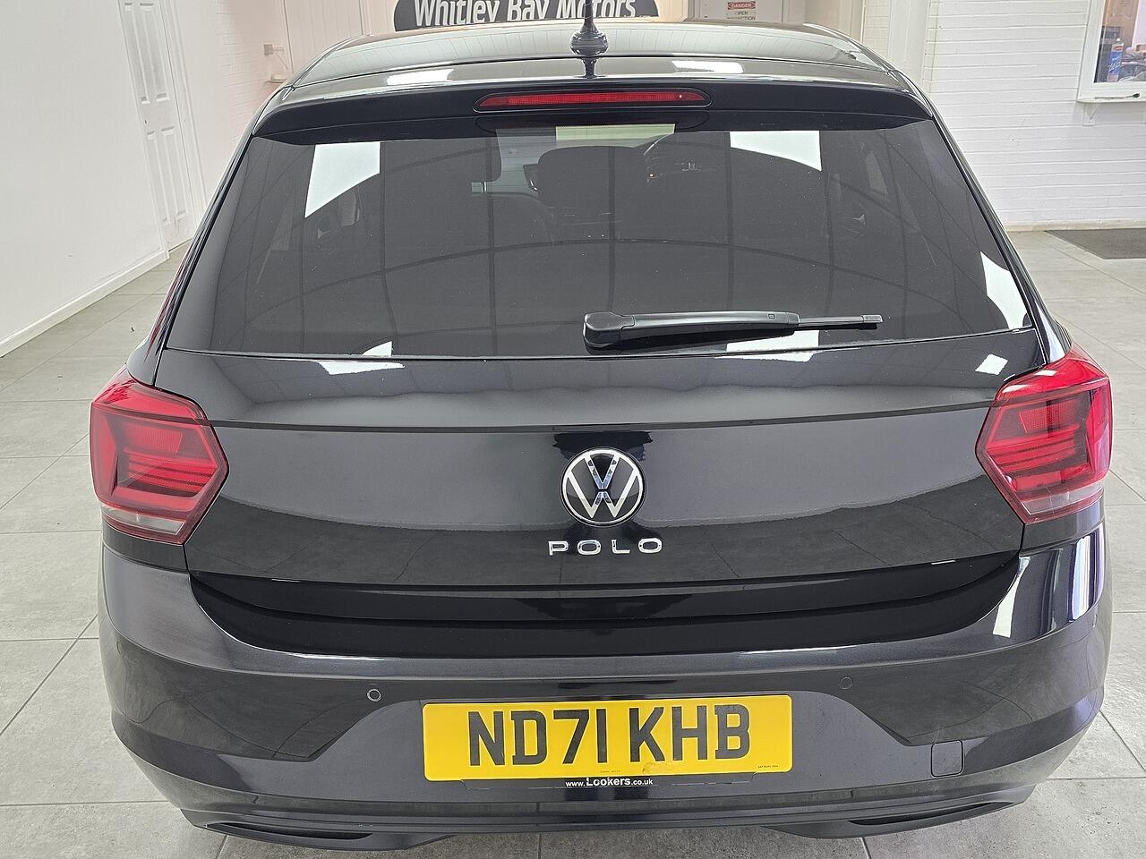 Volkswagen Polo view 4