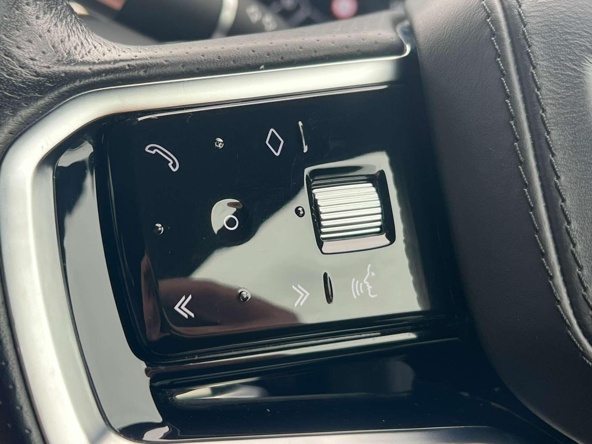 Land Rover Range Rover Evoque view 24