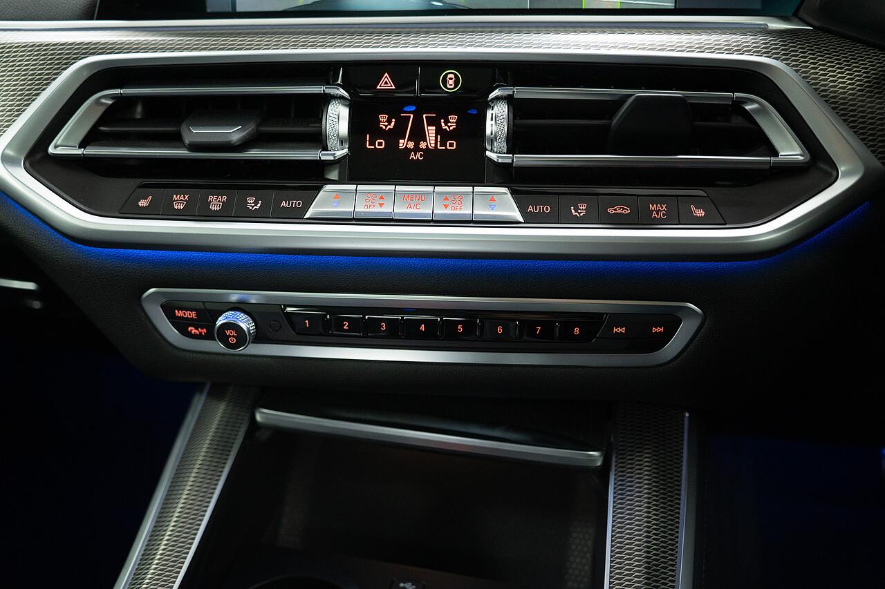BMW X5 view 23
