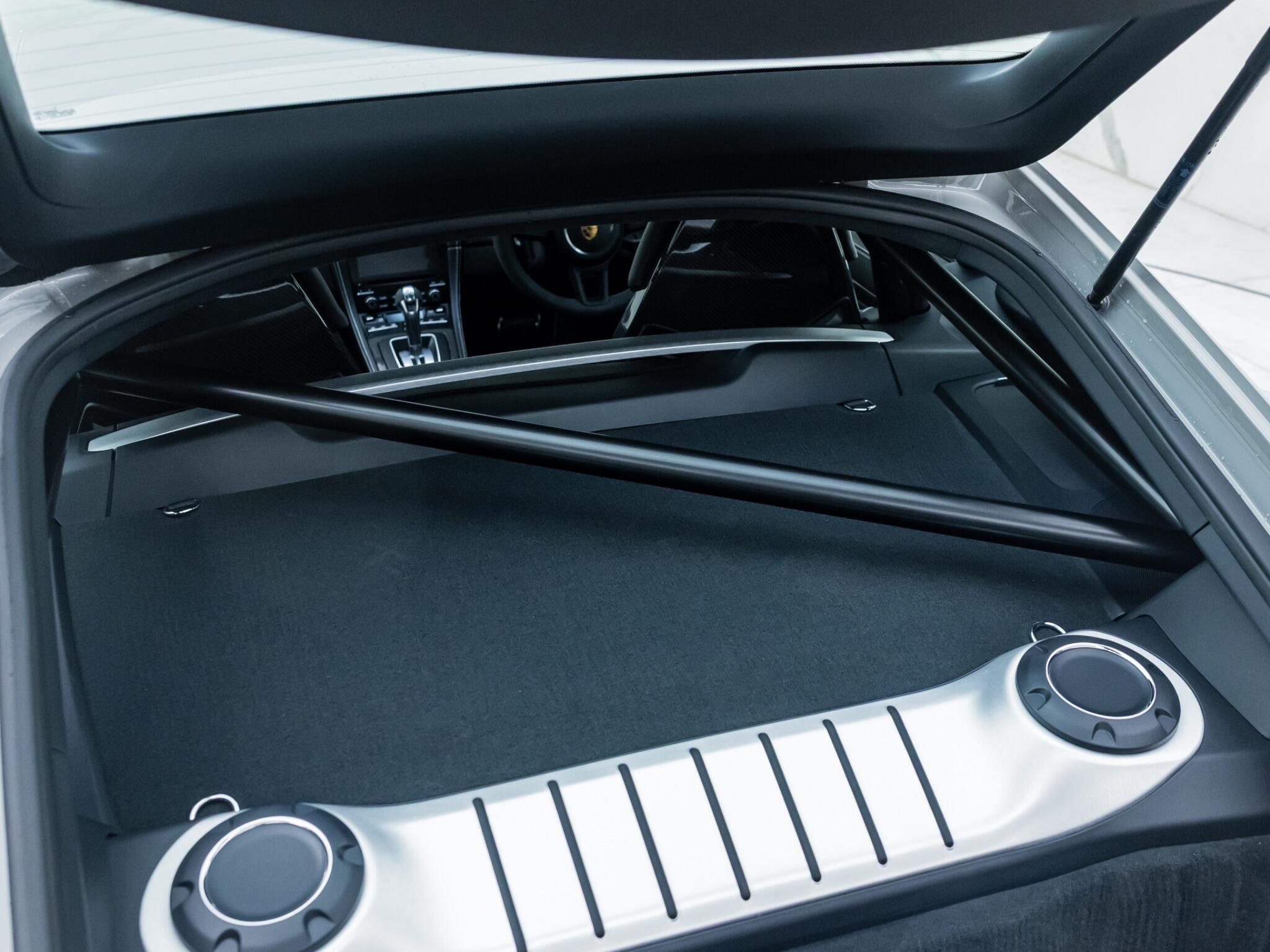 Porsche Cayman view 37