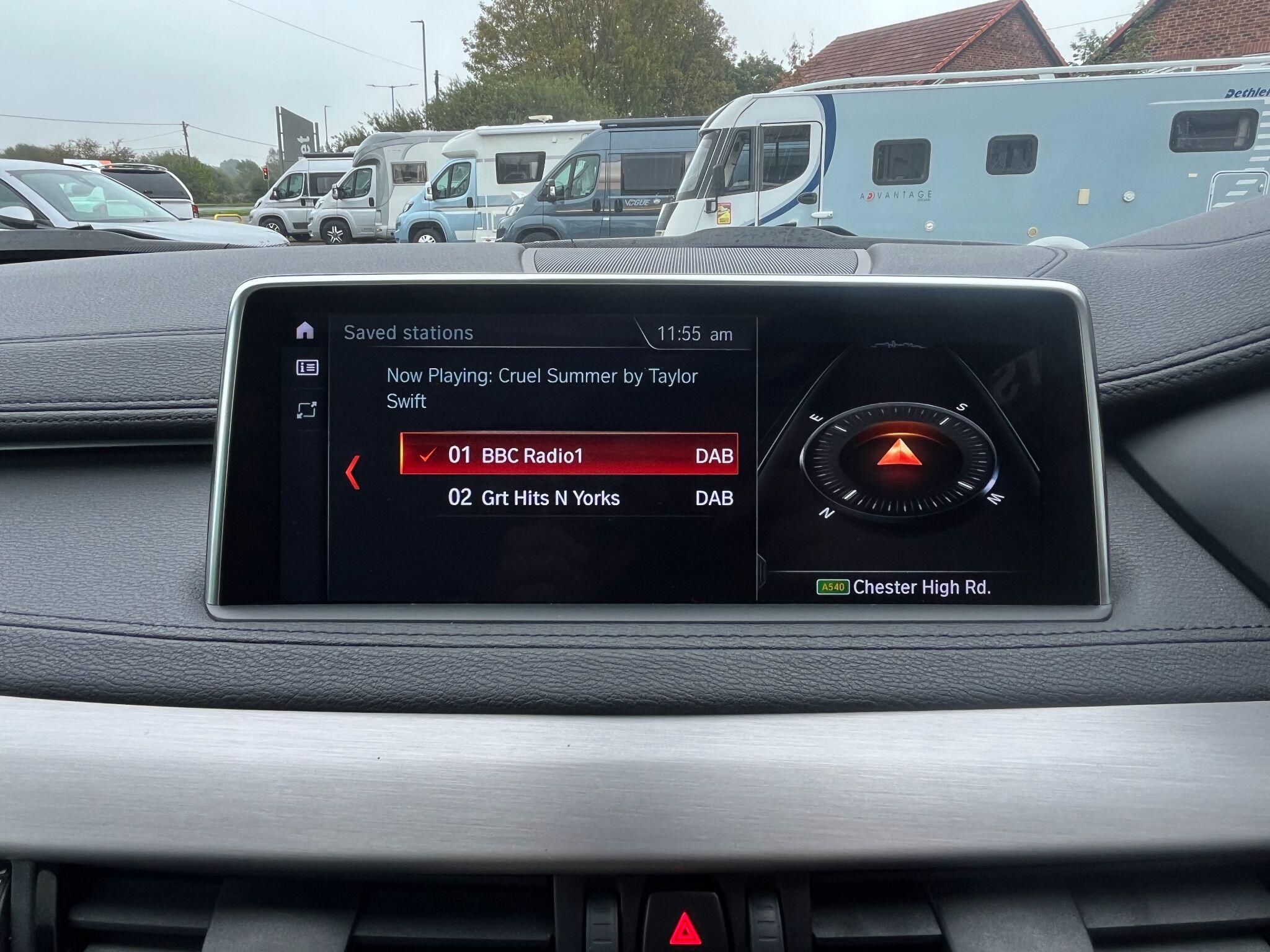 BMW X6 view 16