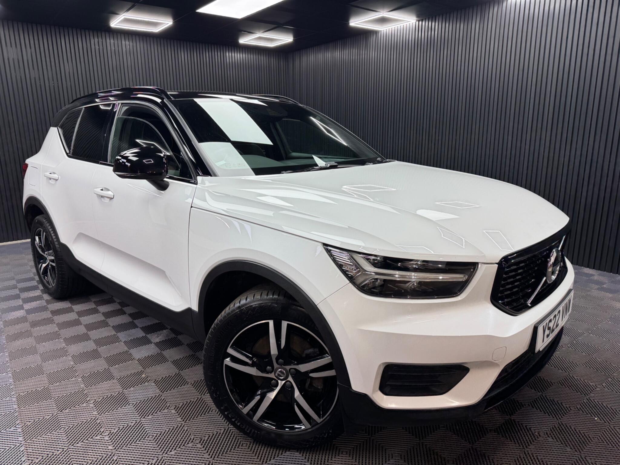 2022 Volvo XC40 in White for sale