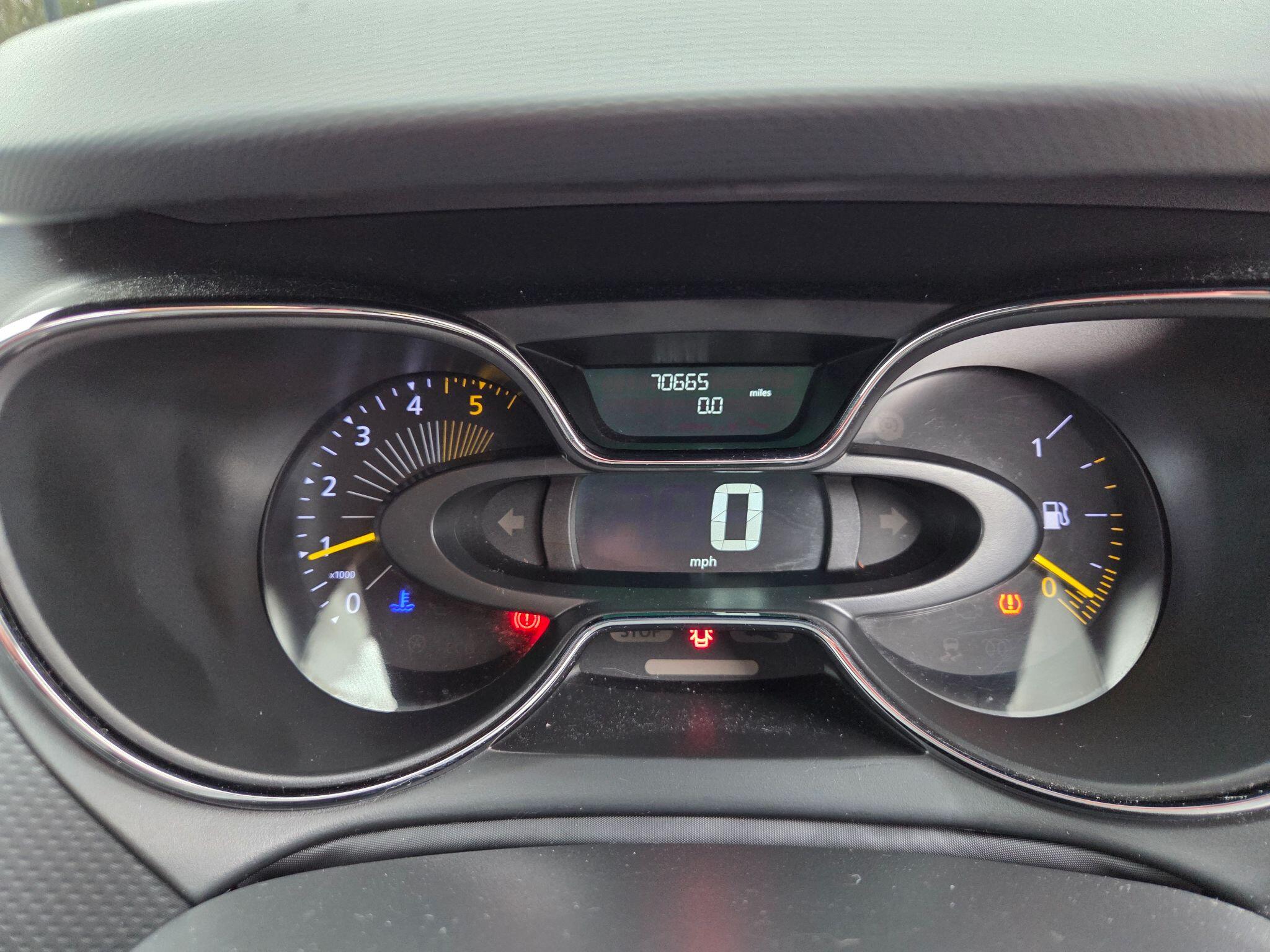 2015 Renault Captur image 15