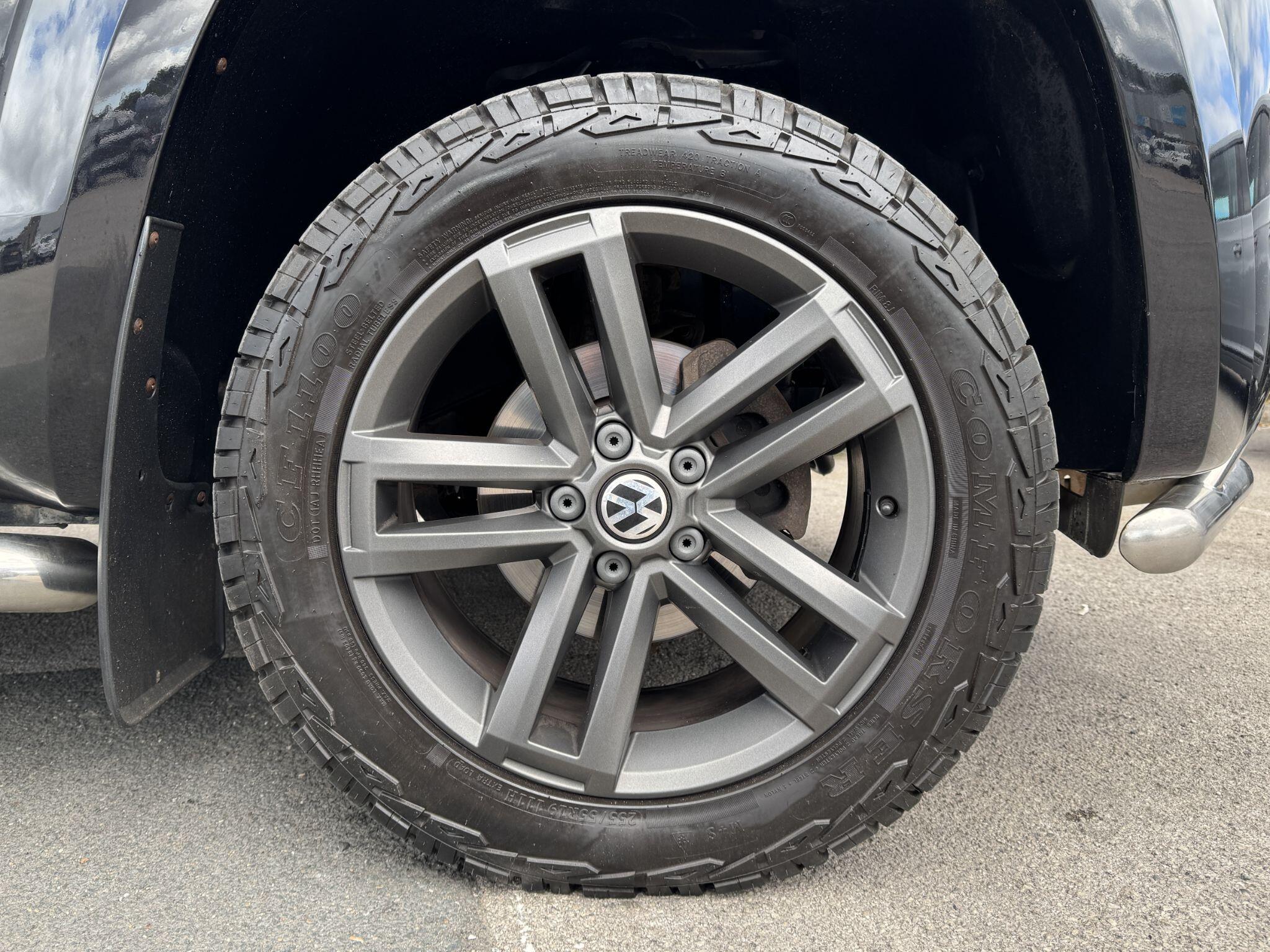 Volkswagen Amarok view 10