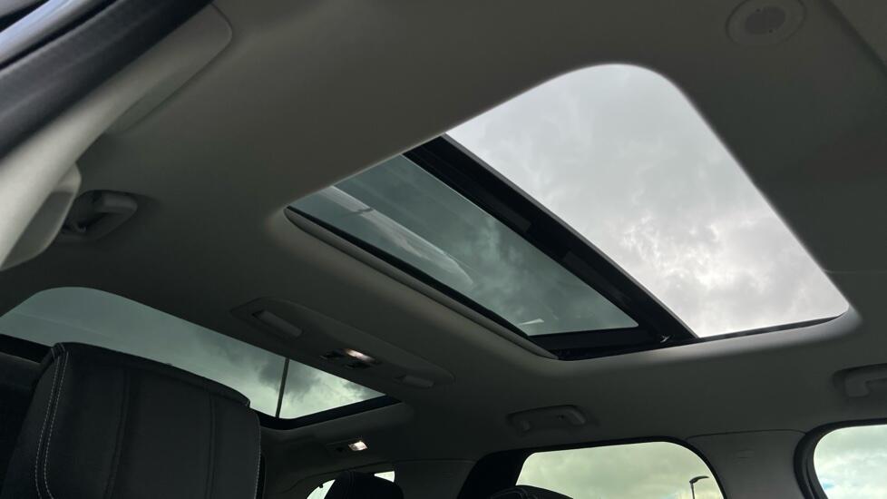 Land Rover Discovery view 33