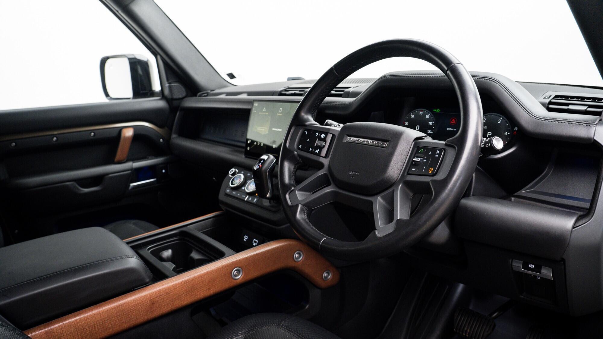 Land Rover Defender view 16