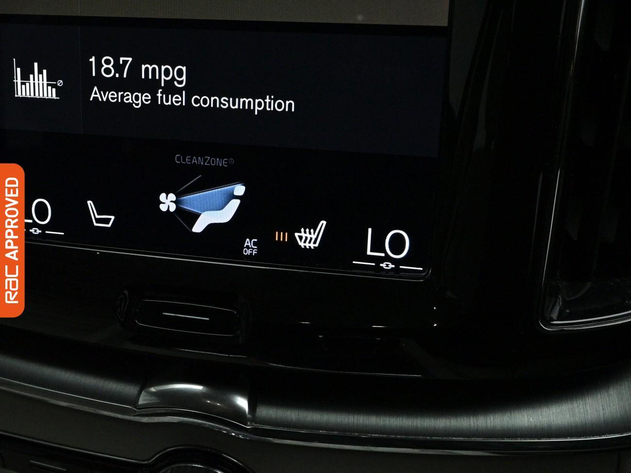 Volvo XC60 view 16