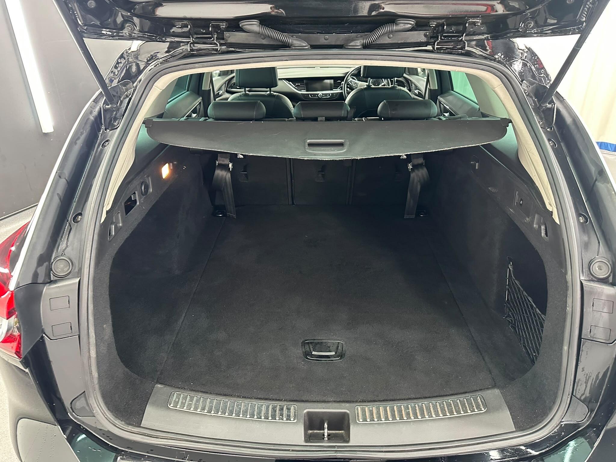 Vauxhall Insignia view 19