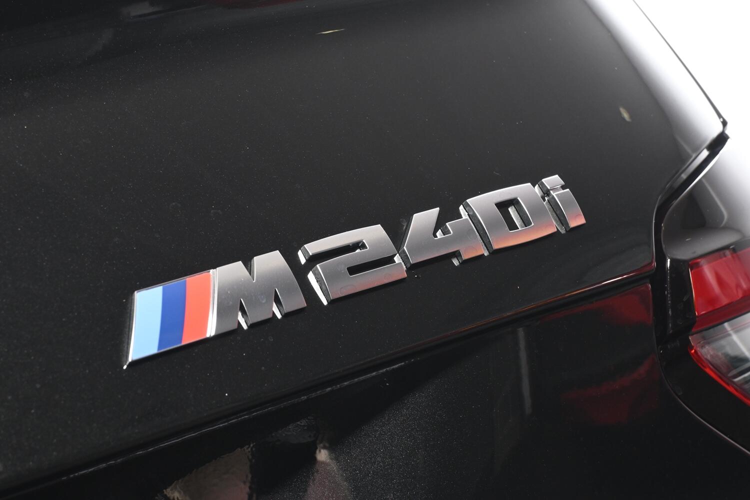 BMW 2 Series view 26