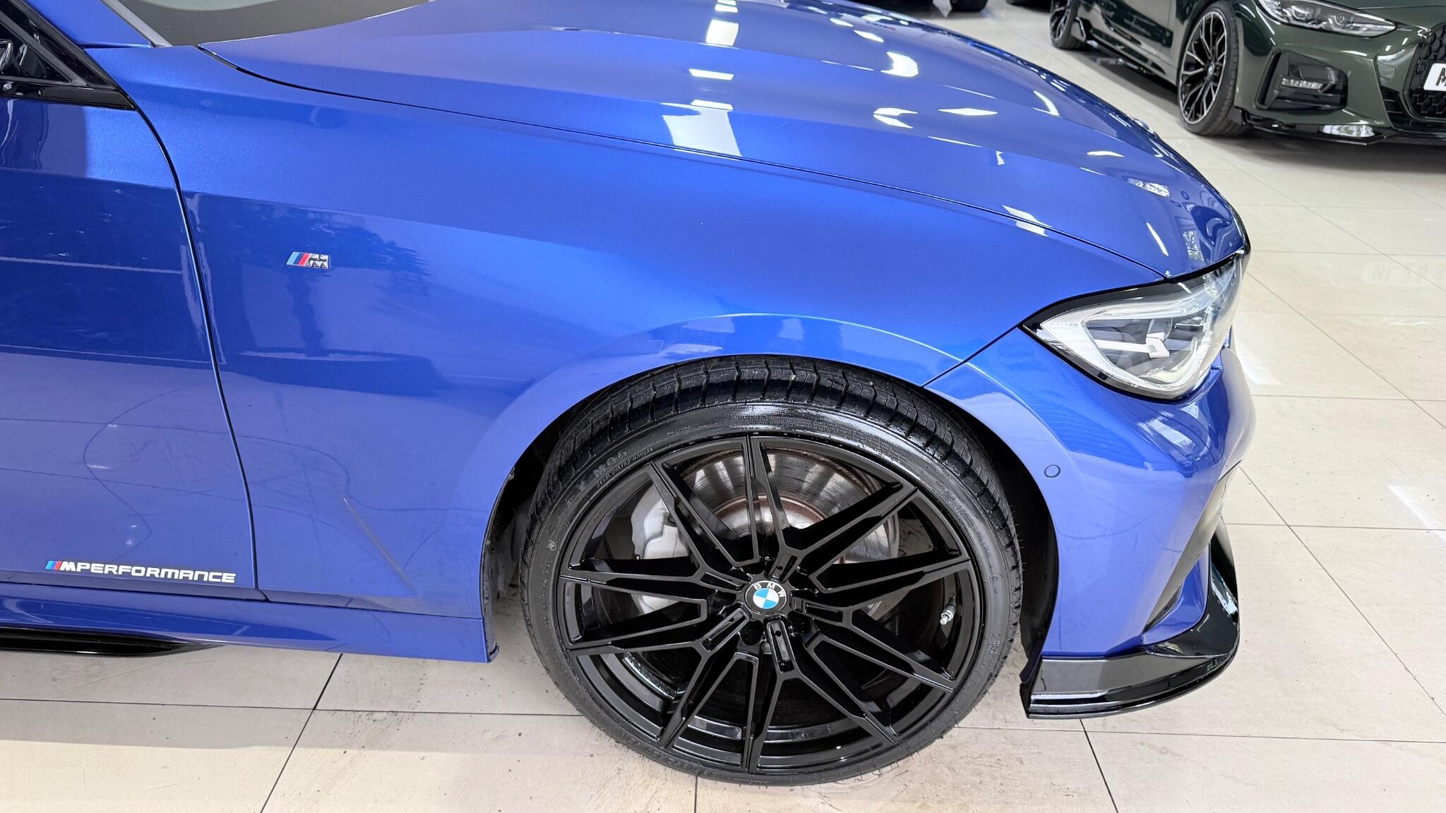 BMW 3 Series view 40
