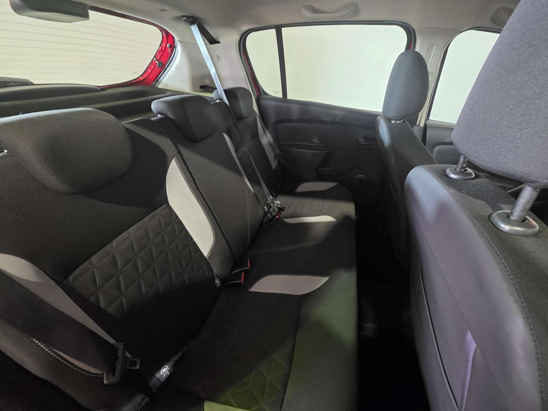 Dacia Sandero view 39