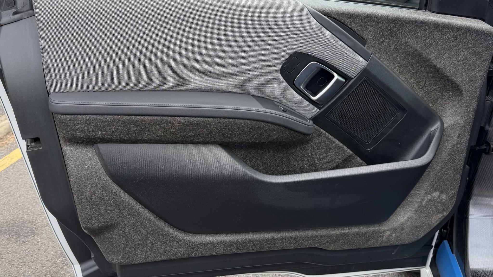 BMW i3 view 23
