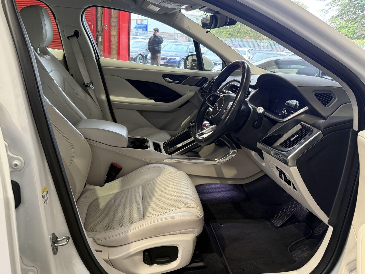 Jaguar I-Pace view 32