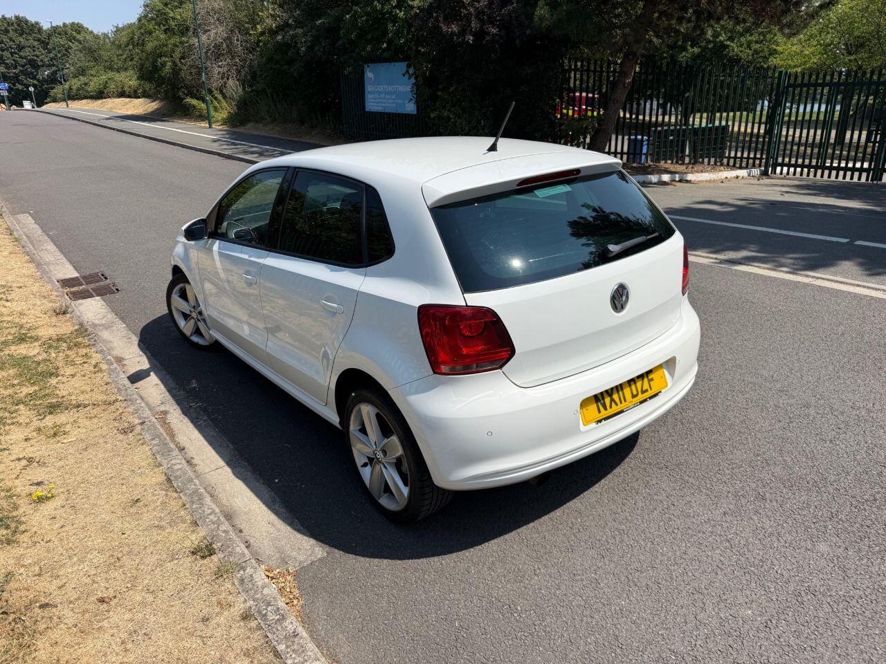 Volkswagen Polo view 8