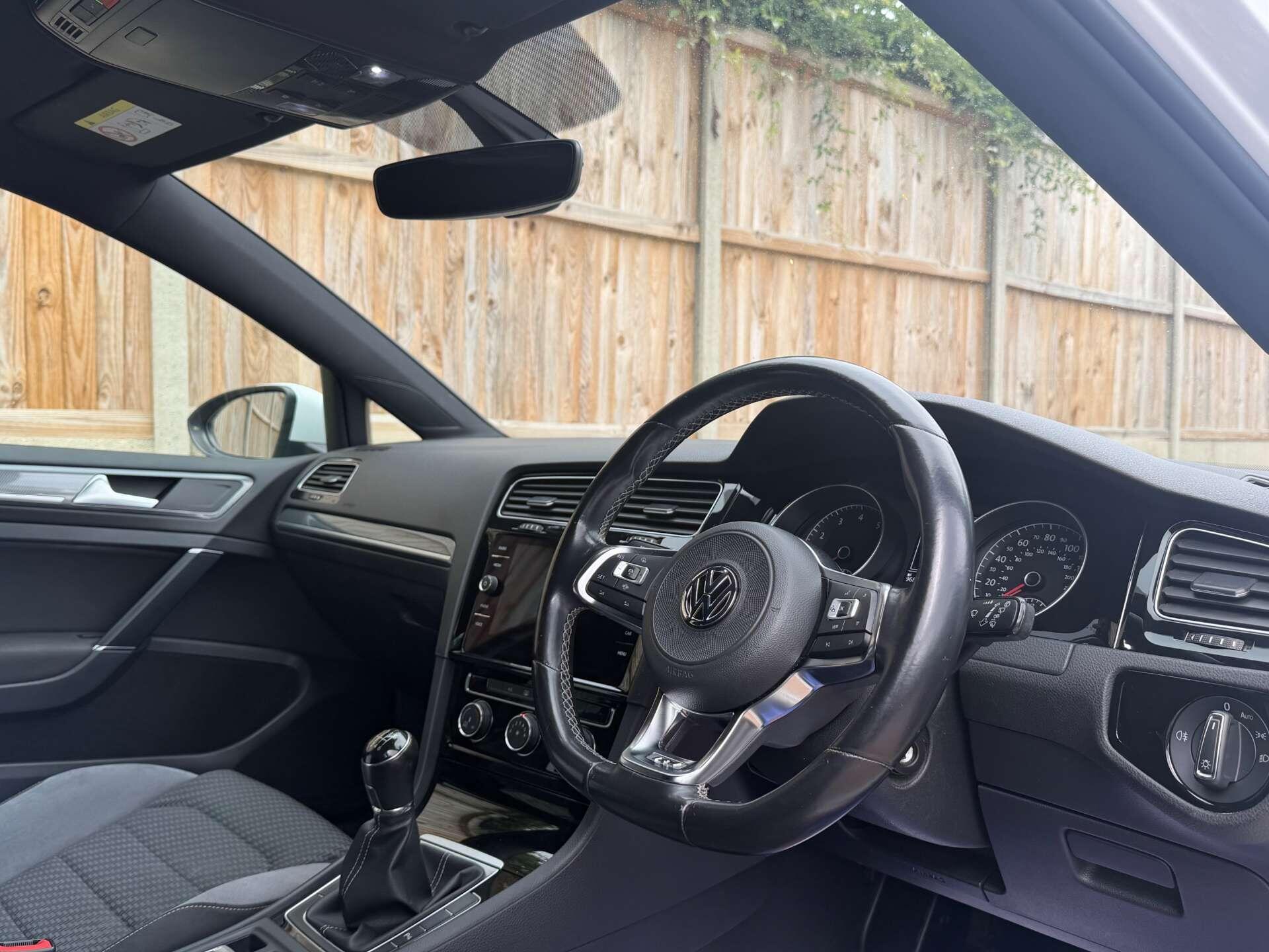 Volkswagen Golf view 2