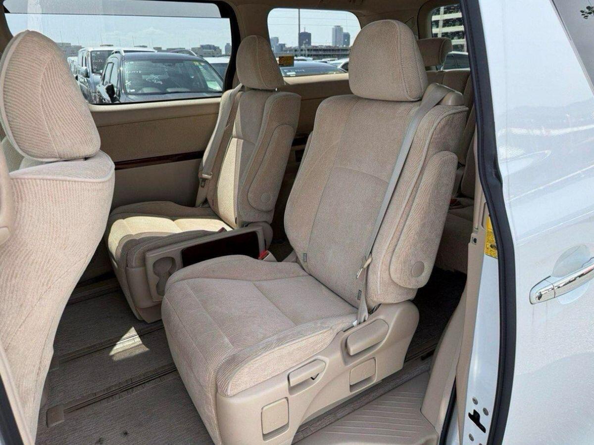 Toyota Alphard view 20