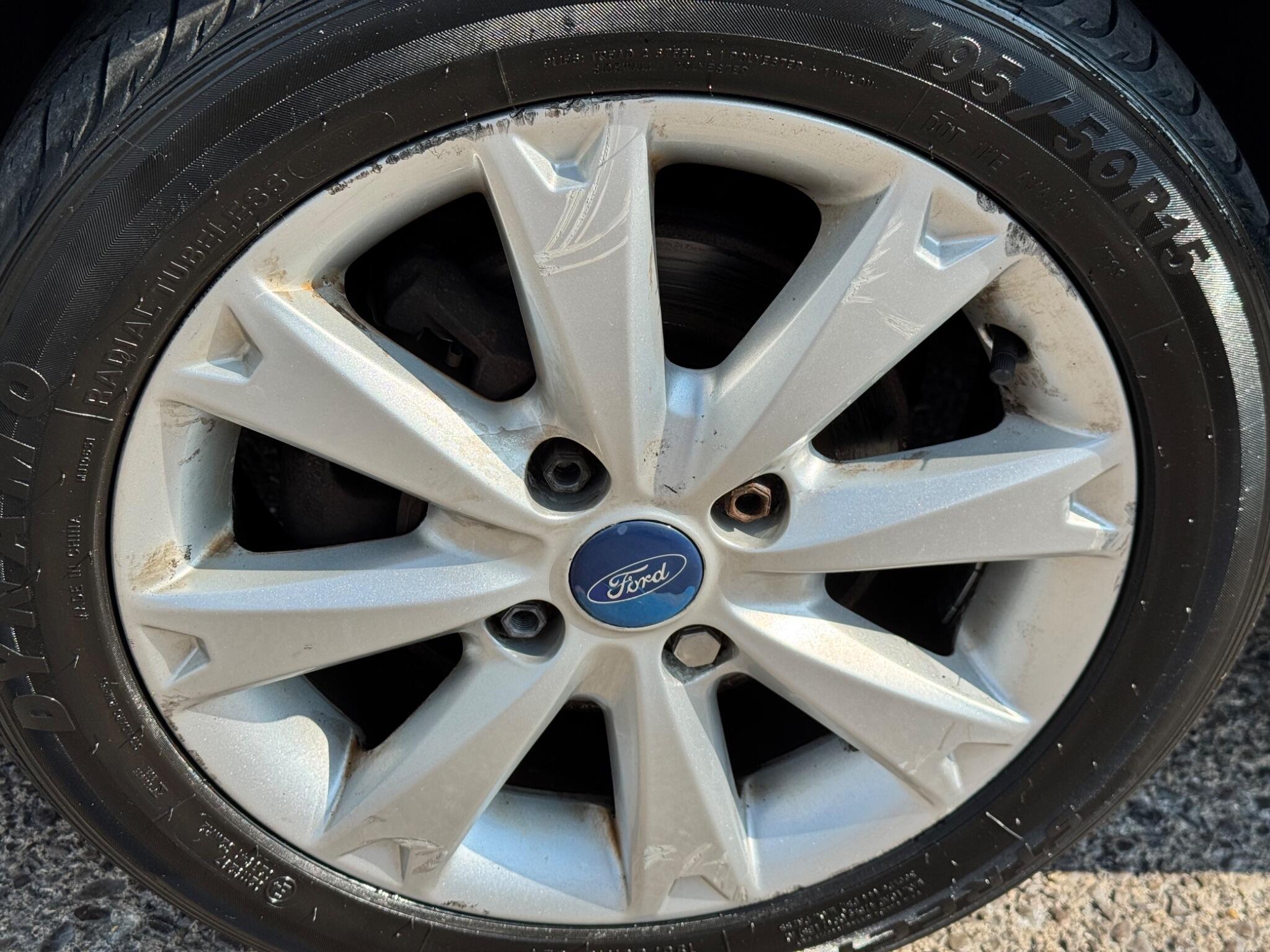Ford Fiesta view 38