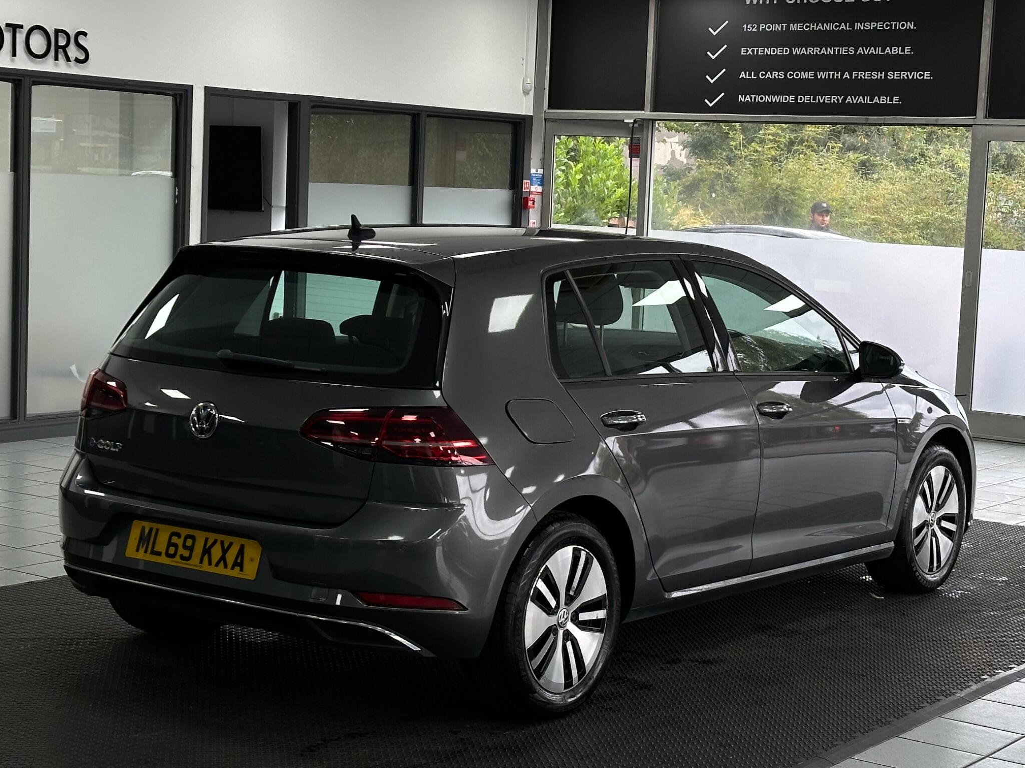 Volkswagen E-Golf view 12