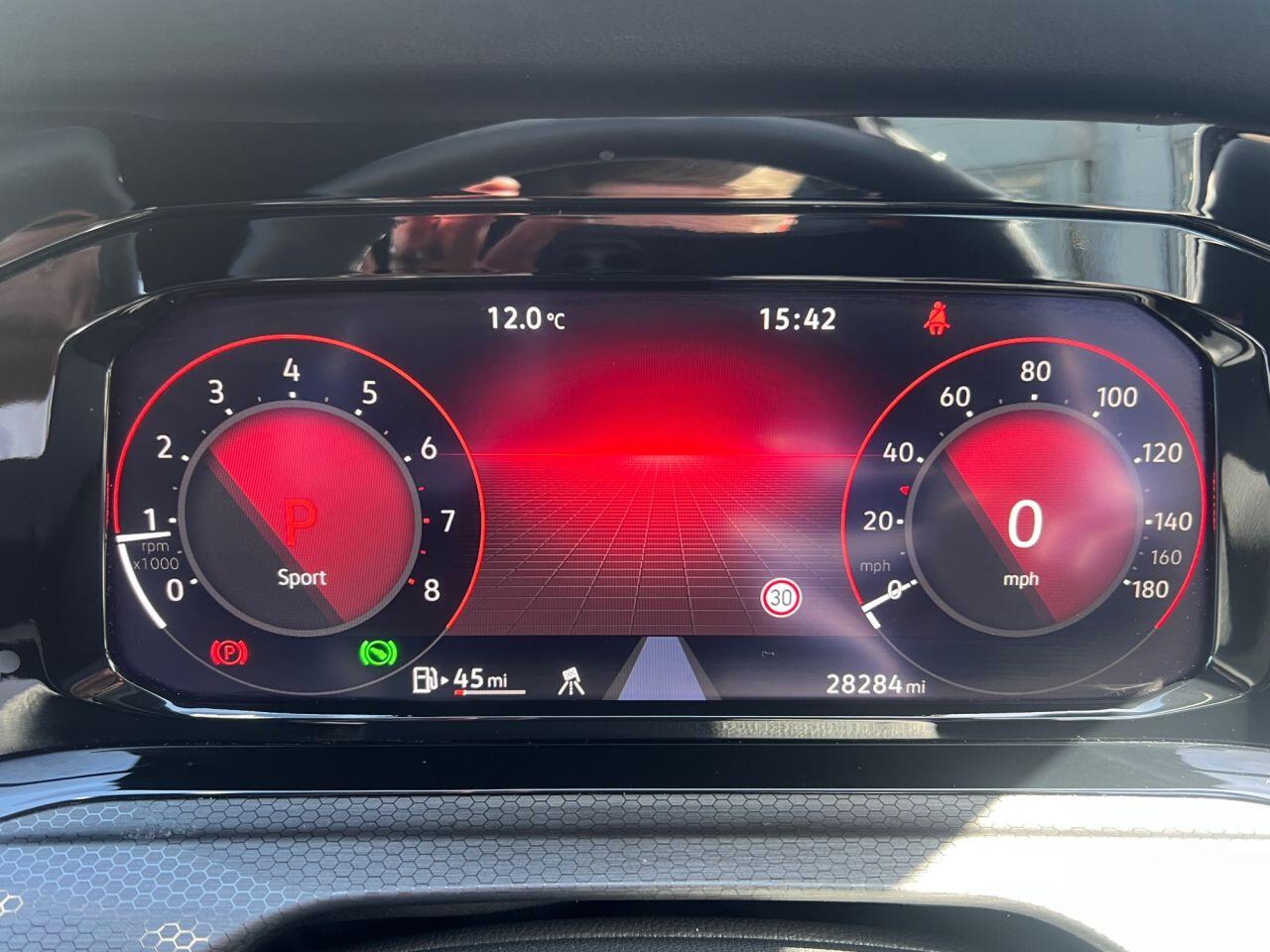 Volkswagen Golf view 8