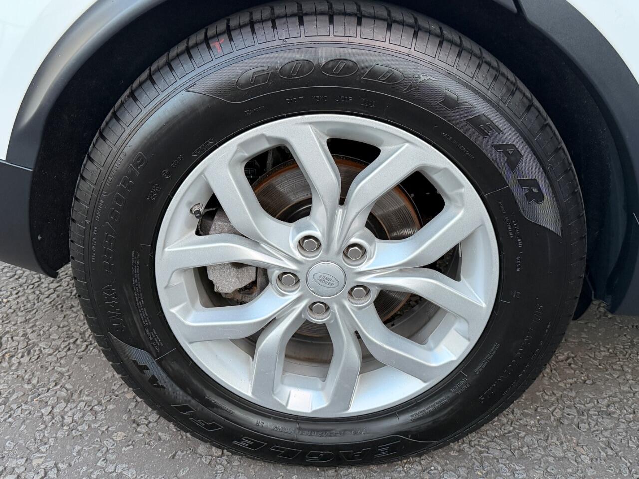 Land Rover Discovery view 38
