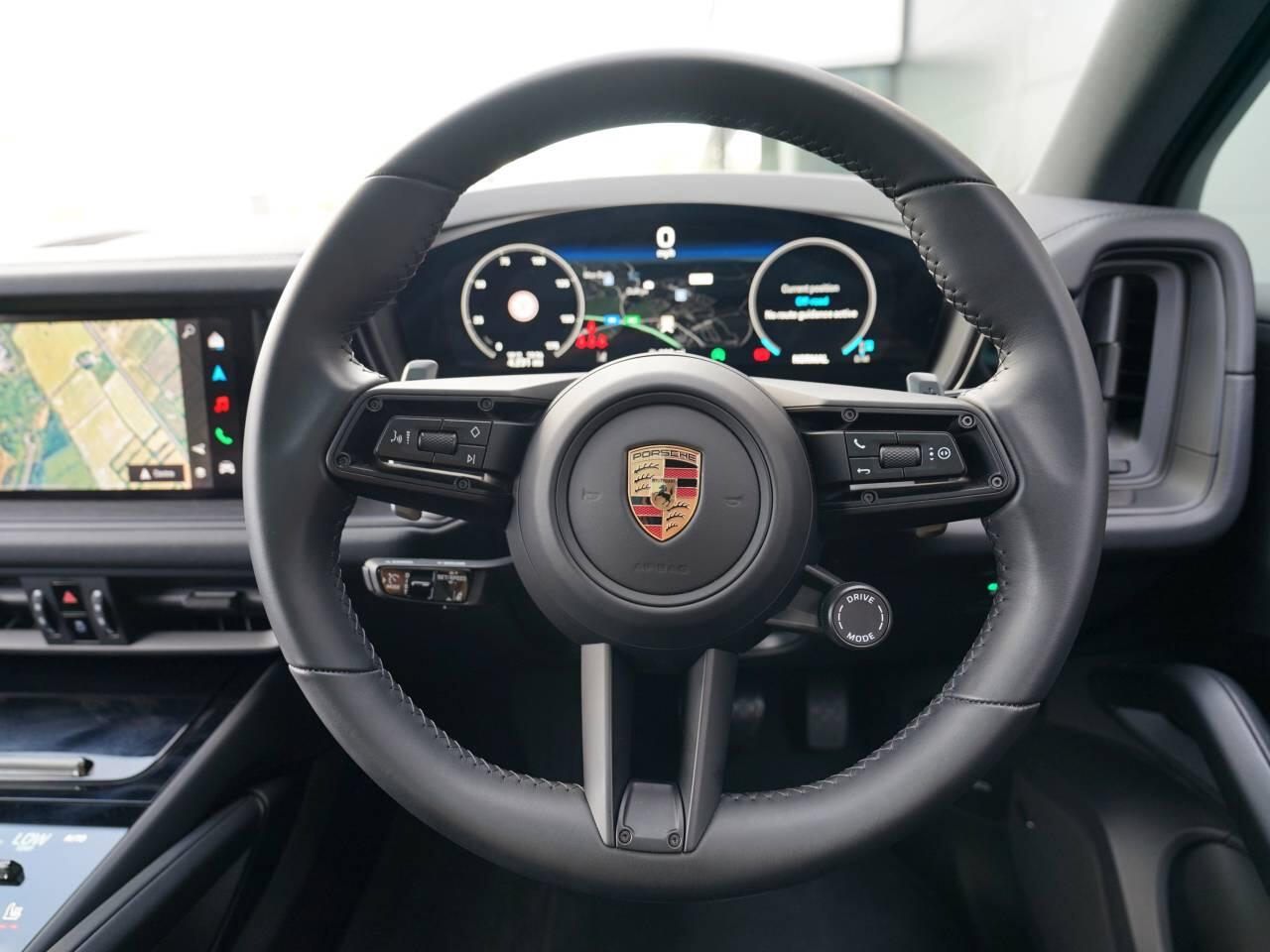 Porsche Cayenne view 12