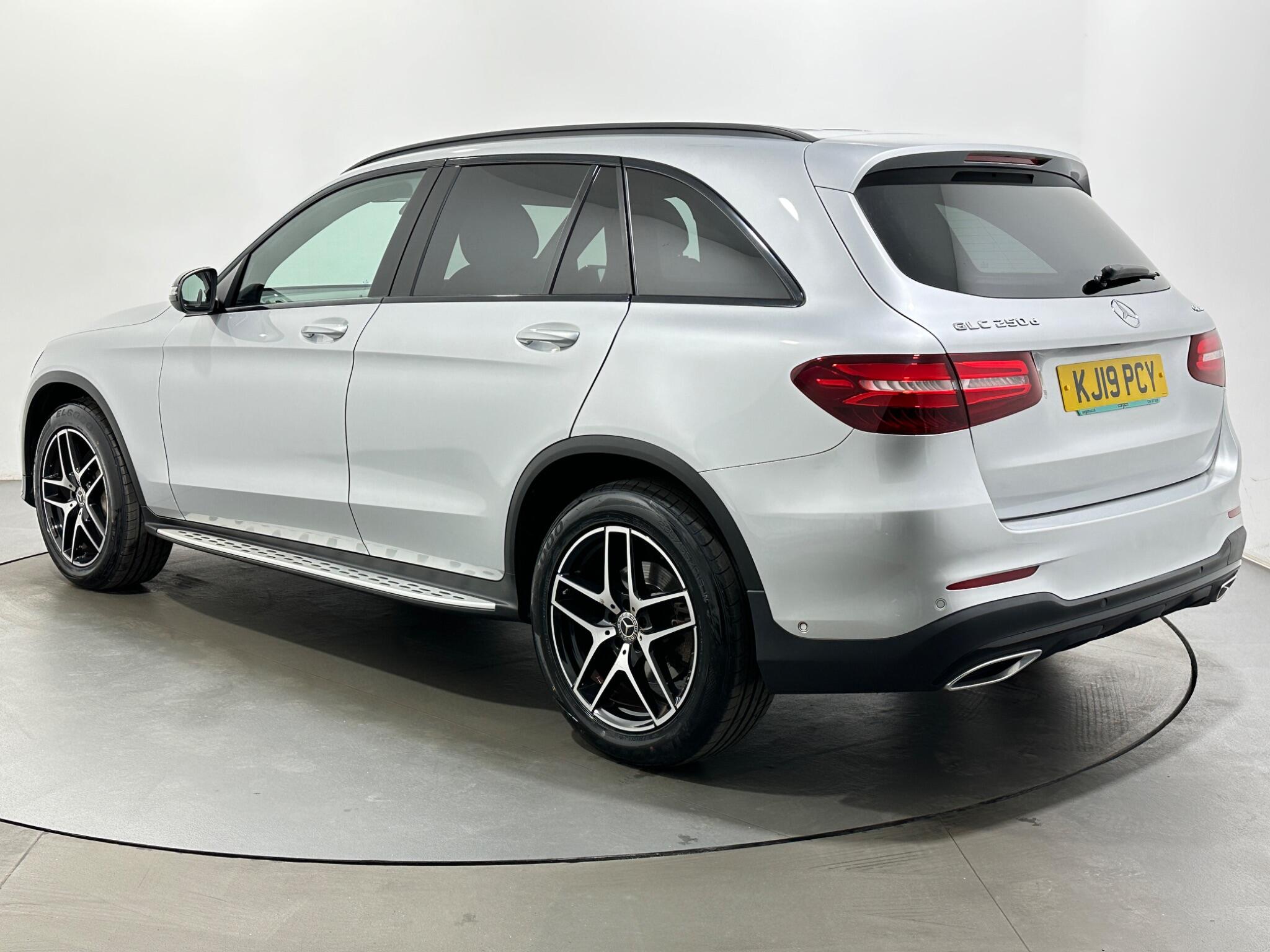 Mercedes-Benz GLC view 6