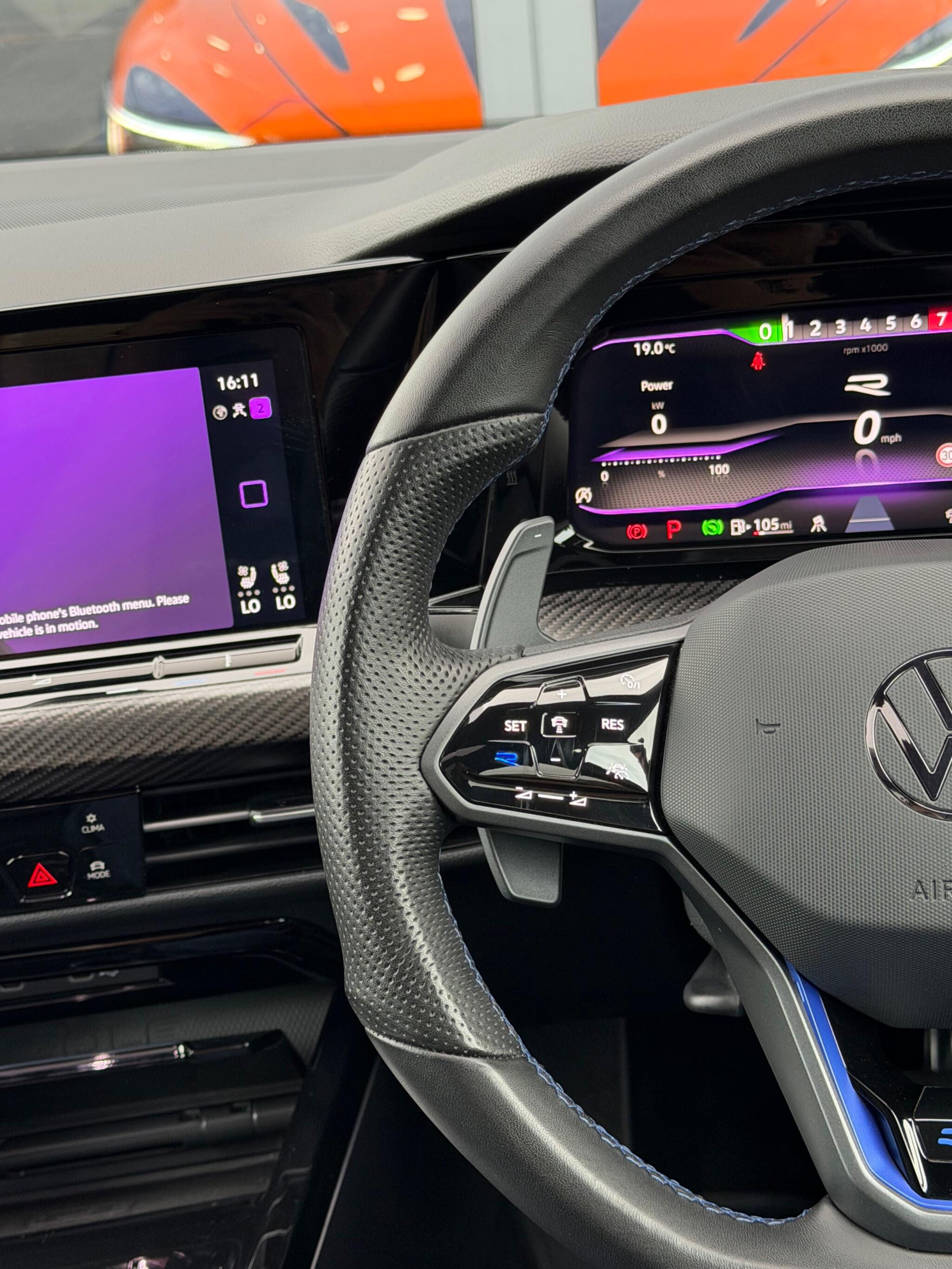 Volkswagen Golf view 16