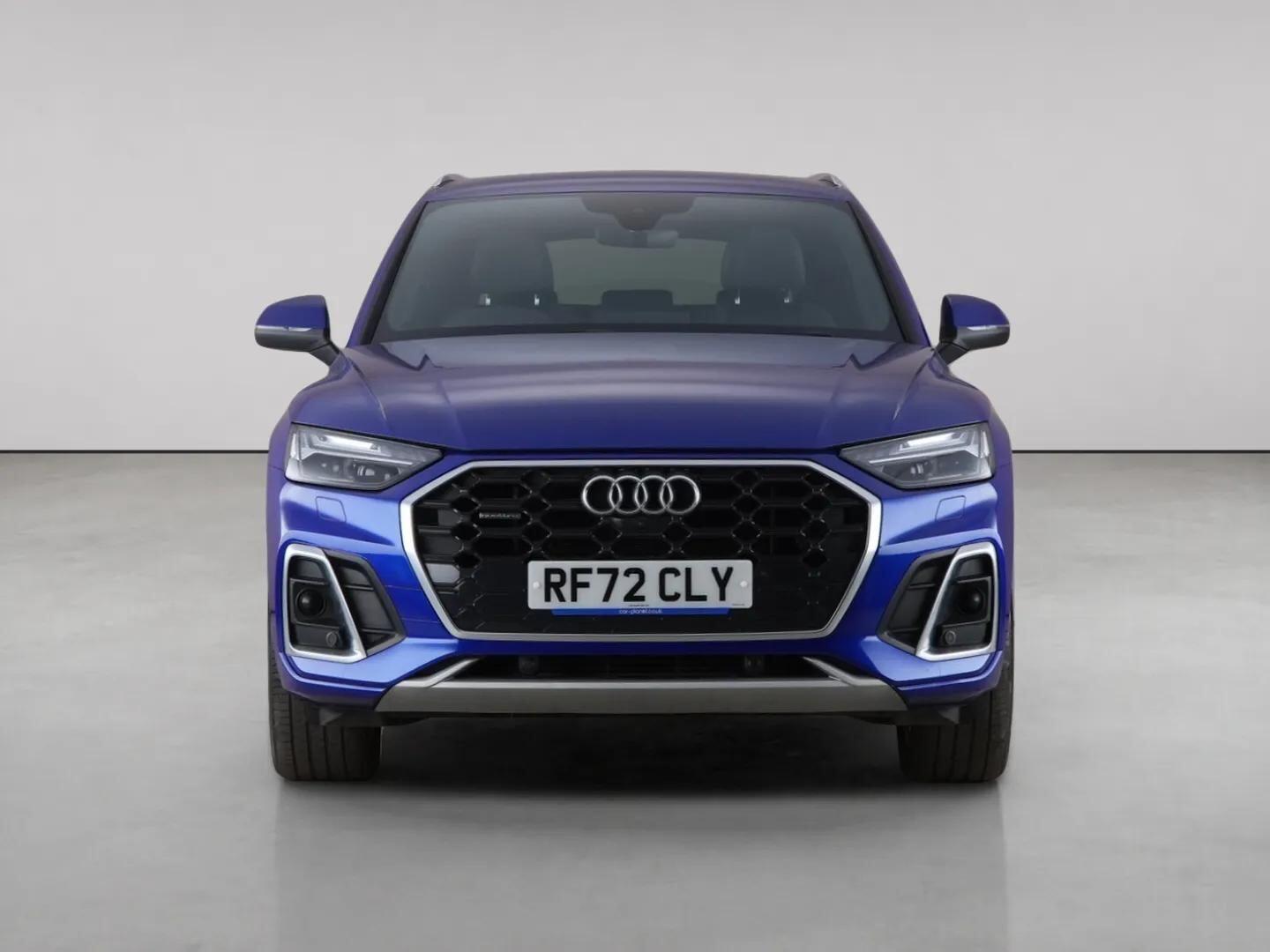Audi Q5 view 4