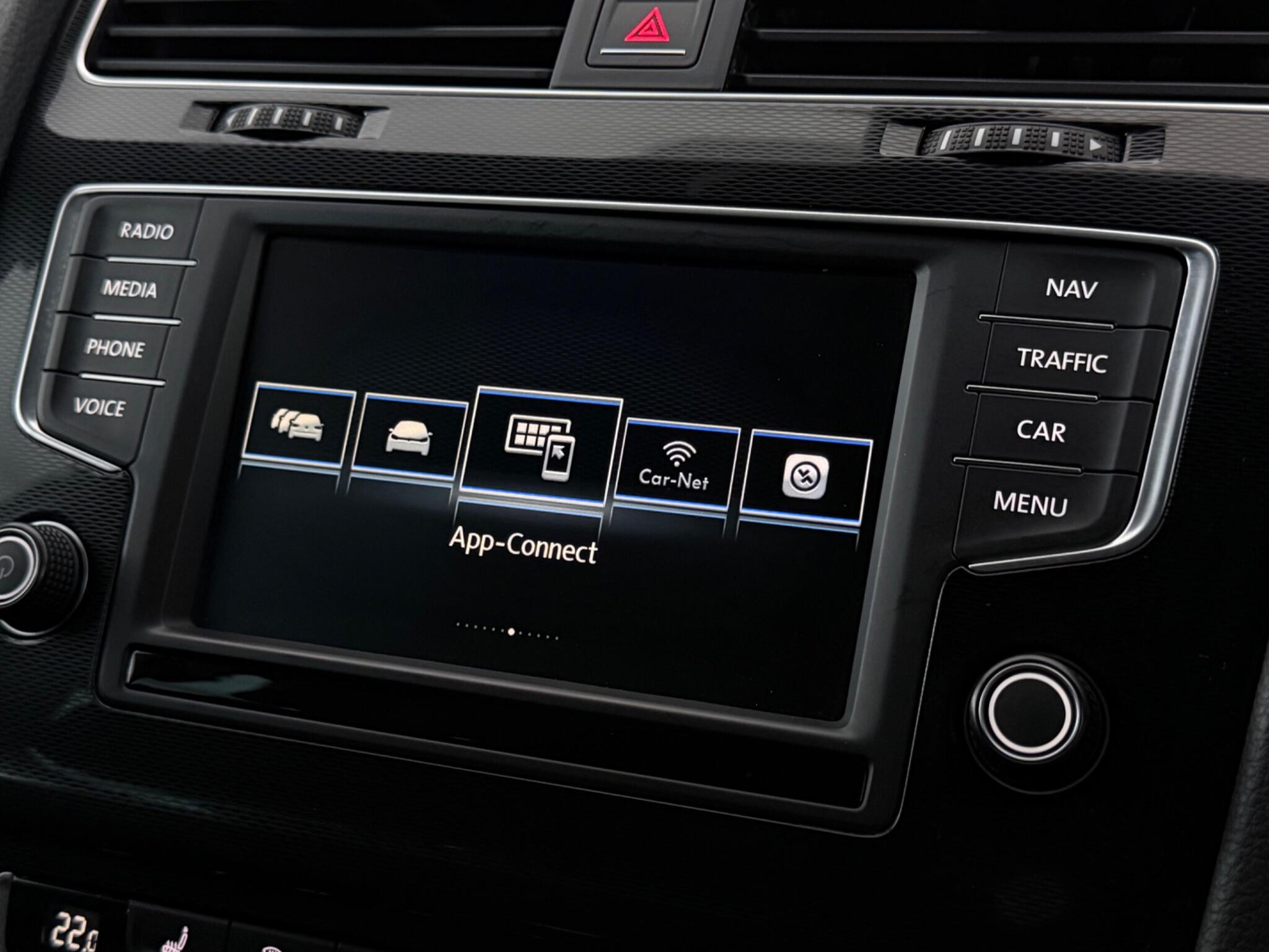 Volkswagen Golf view 22
